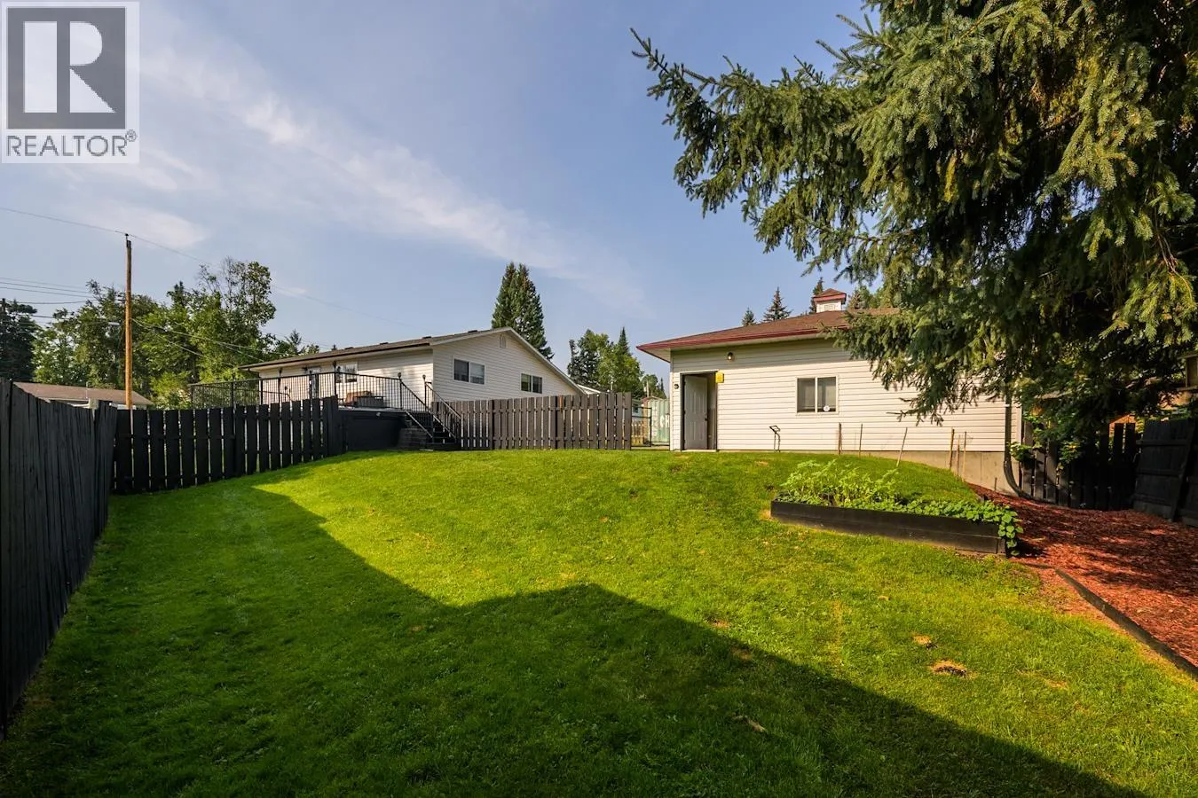 6812 LILAC CRESCENT