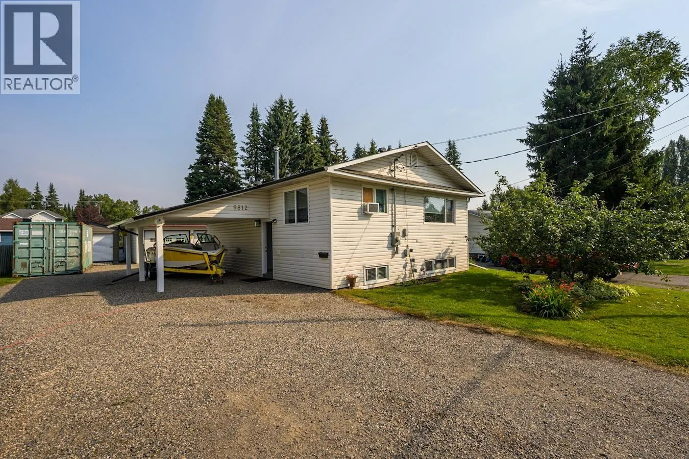6812 LILAC CRESCENT