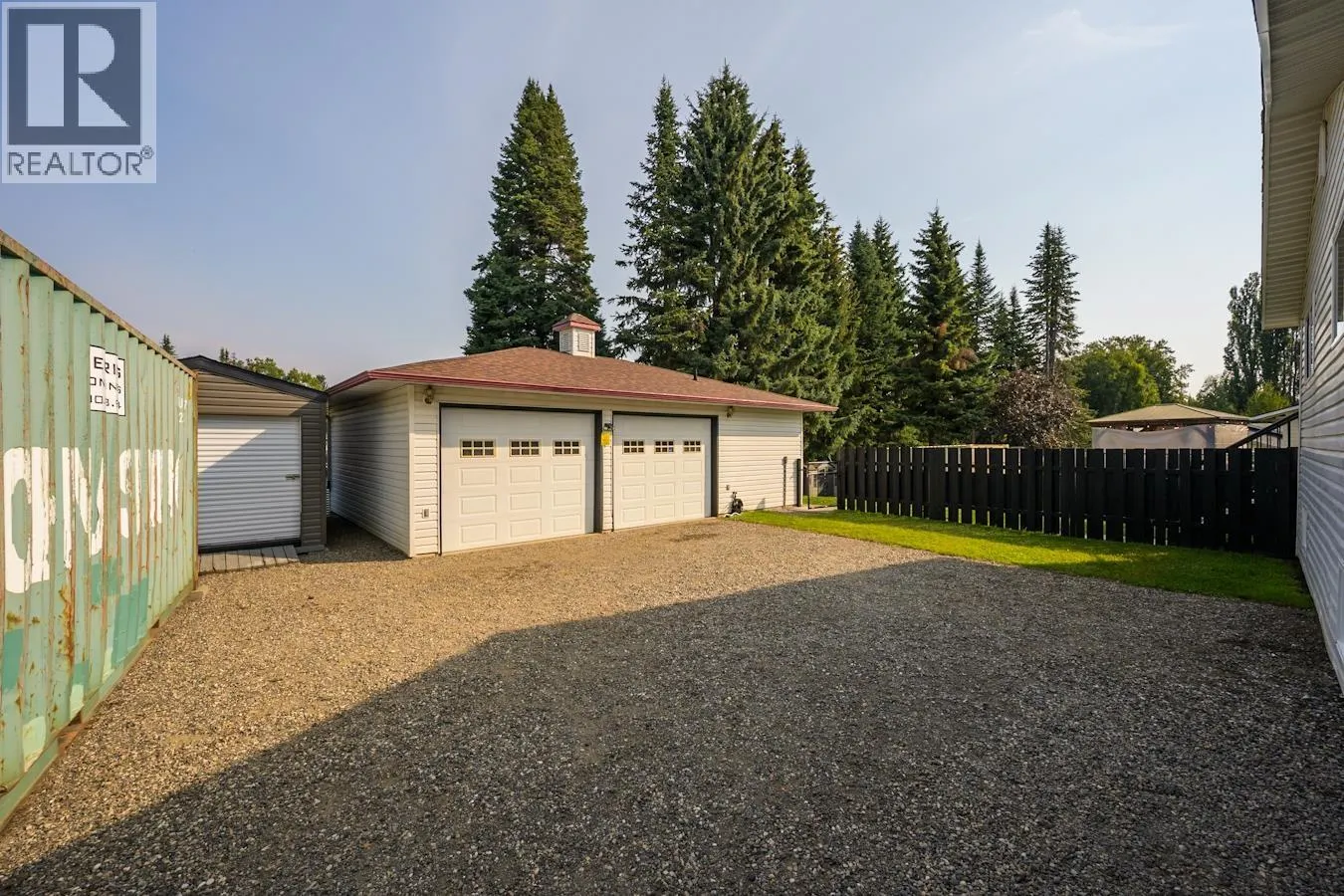 6812 LILAC CRESCENT