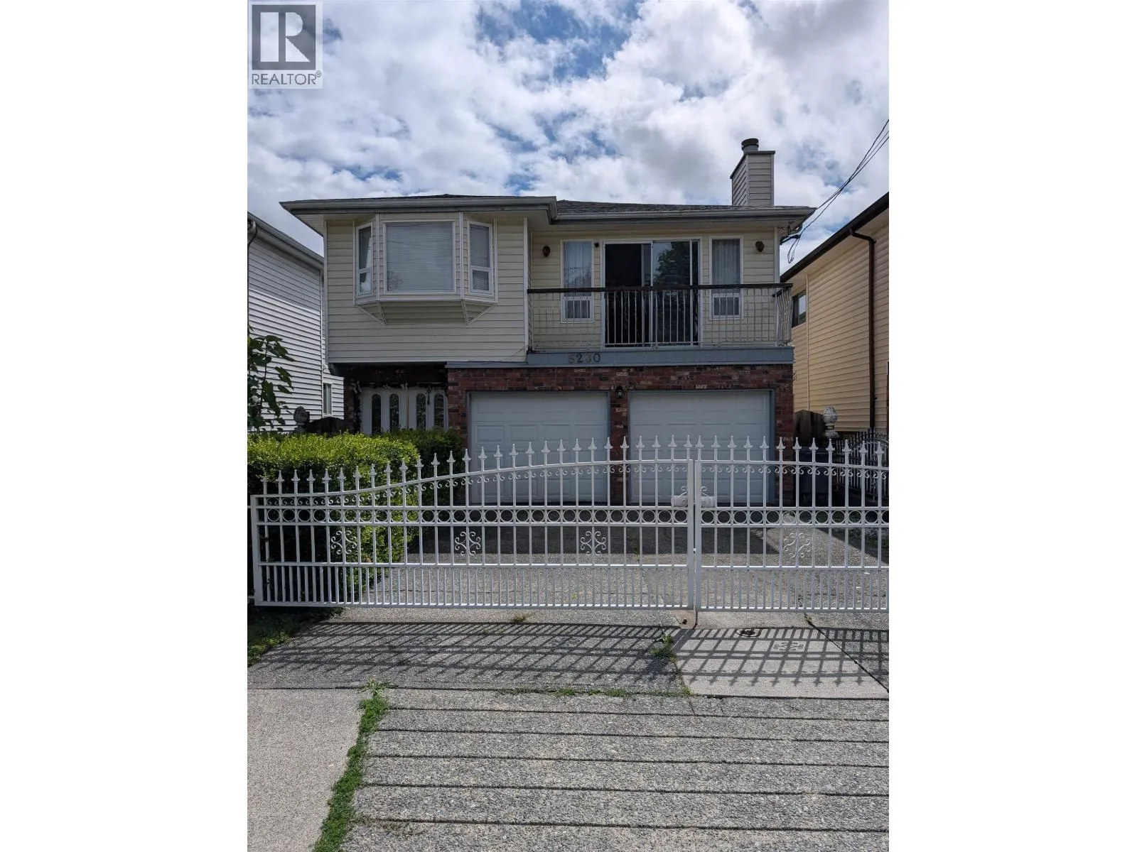 5230 MCKINNON STREET