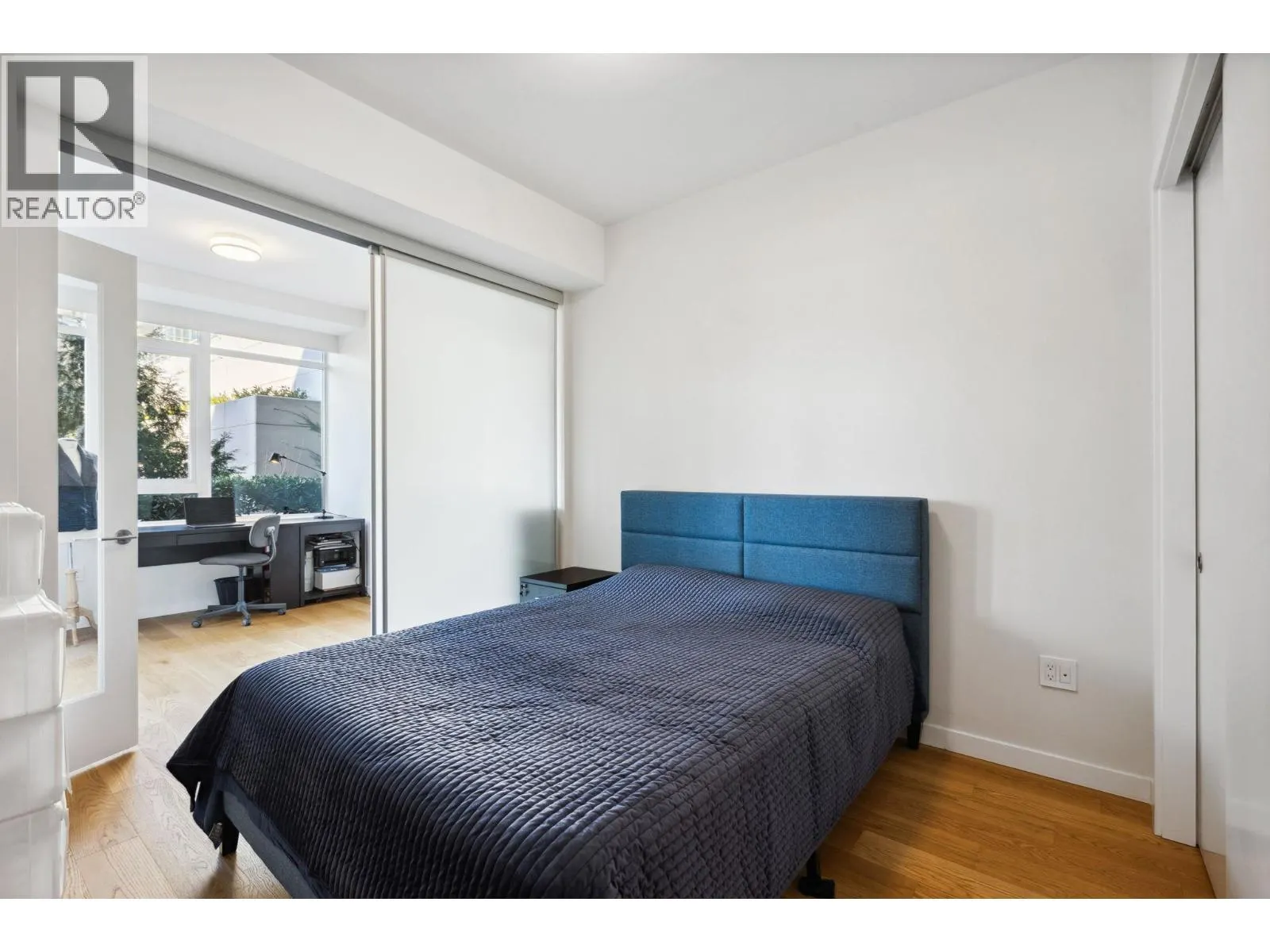 204 788 ARTHUR ERICKSON PLACE