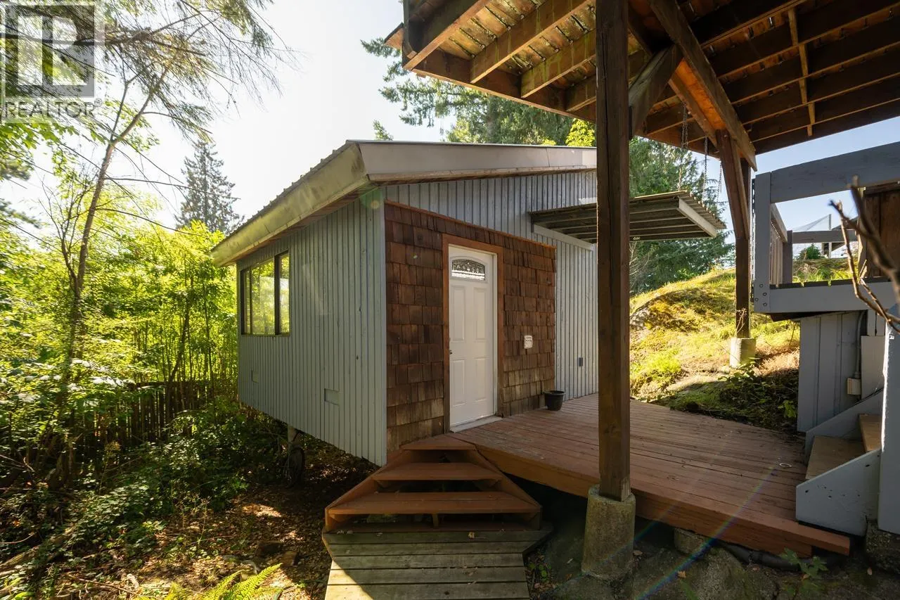 4477 STRATHCONA ROAD
