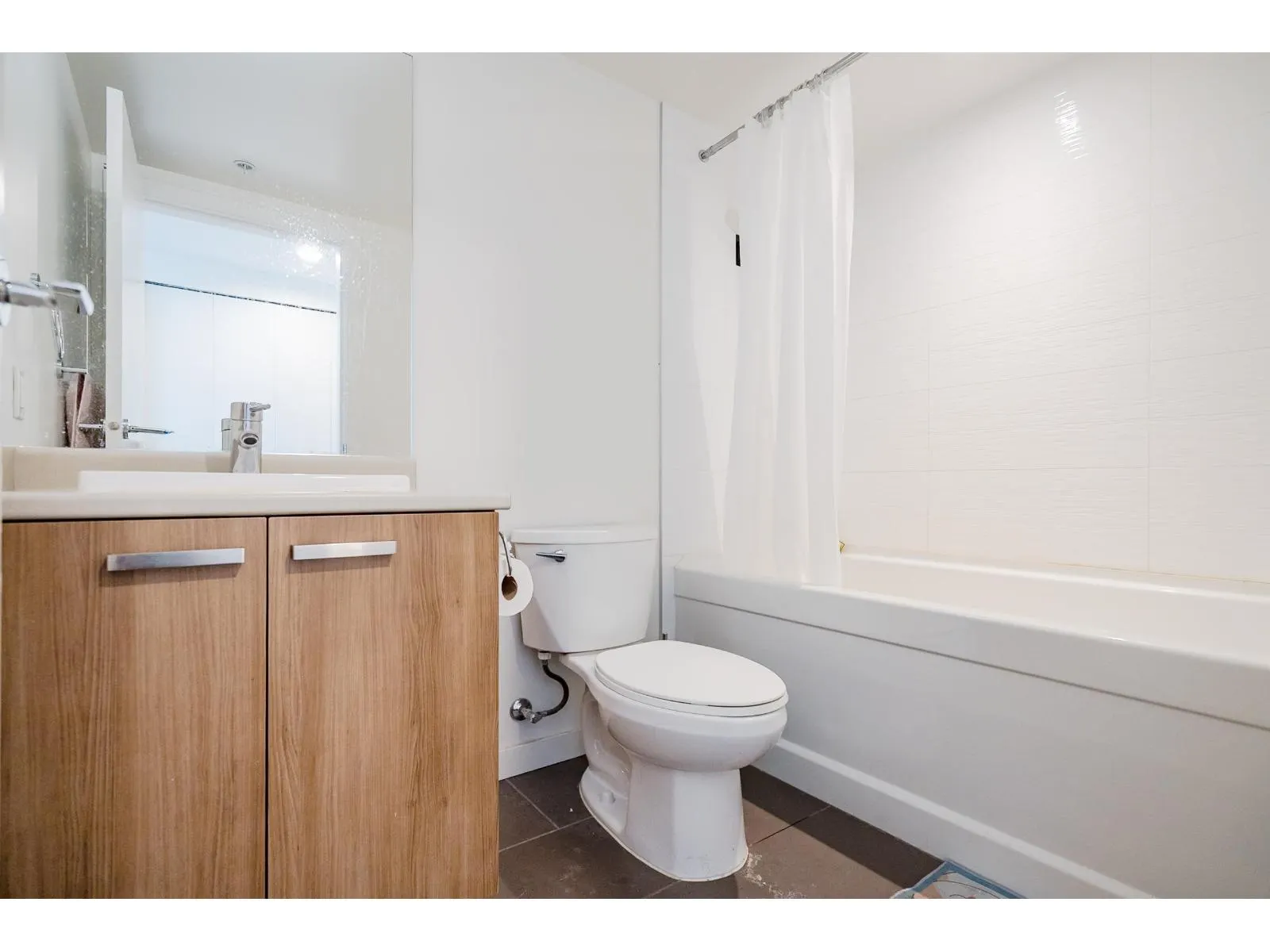 2903 13325 102A AVENUE