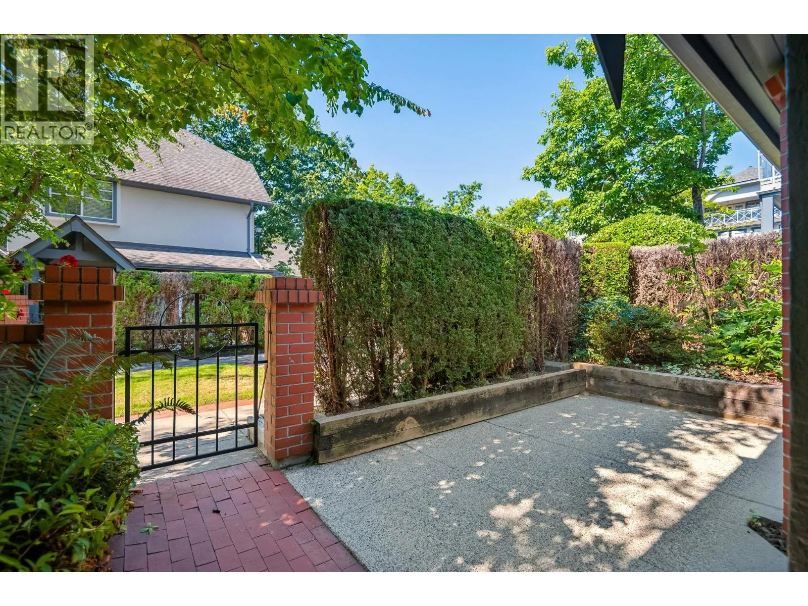 43 5880 HAMPTON PLACE