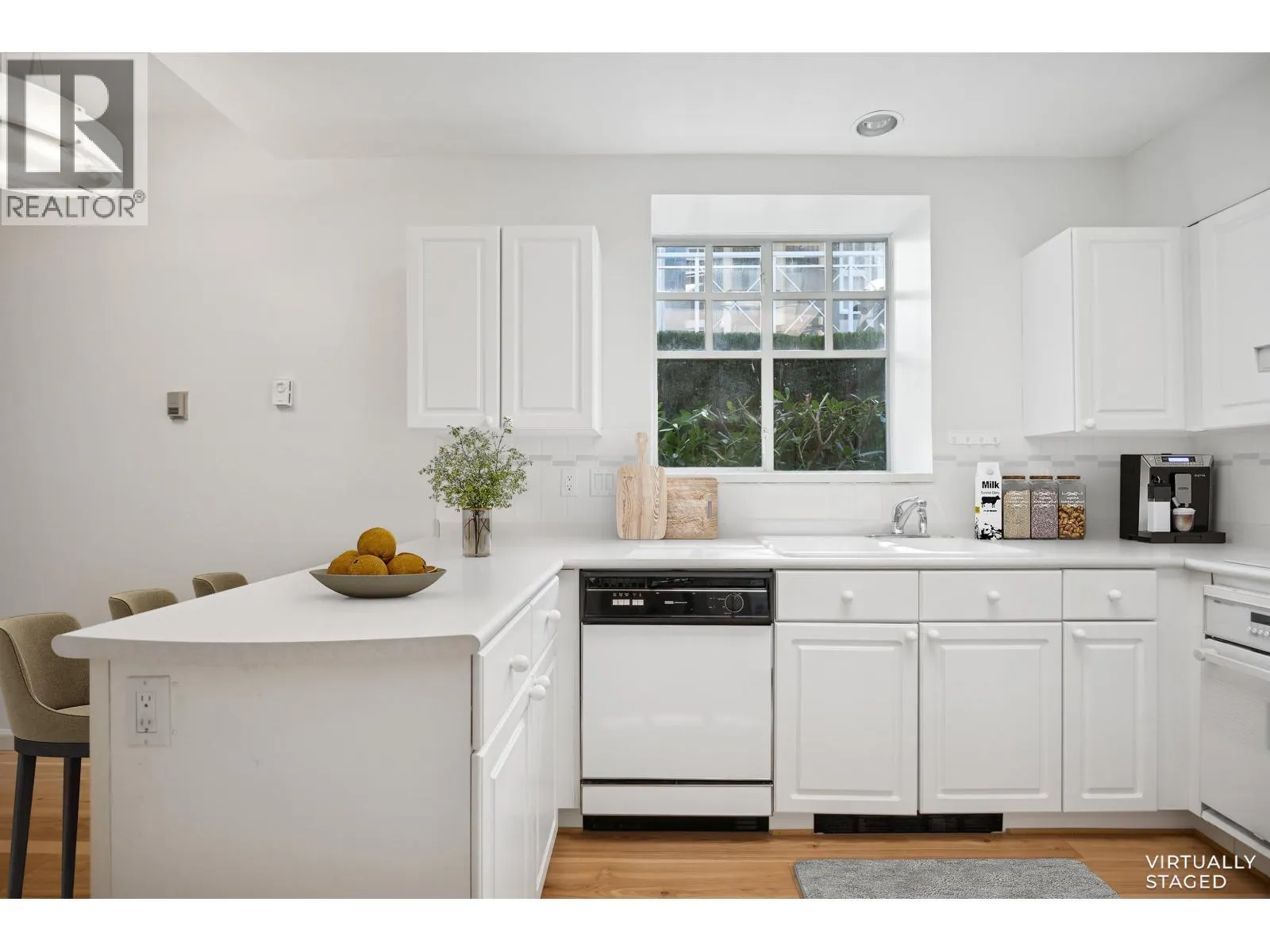 43 5880 HAMPTON PLACE