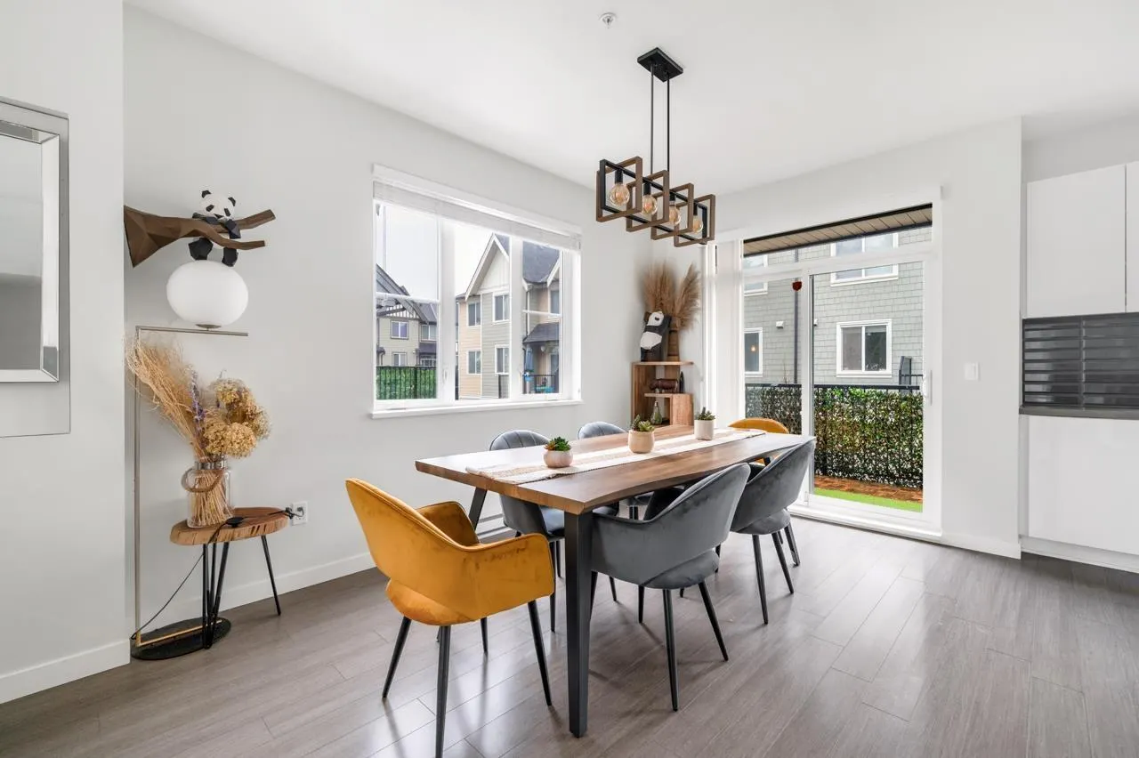 29 8050 204 STREET
