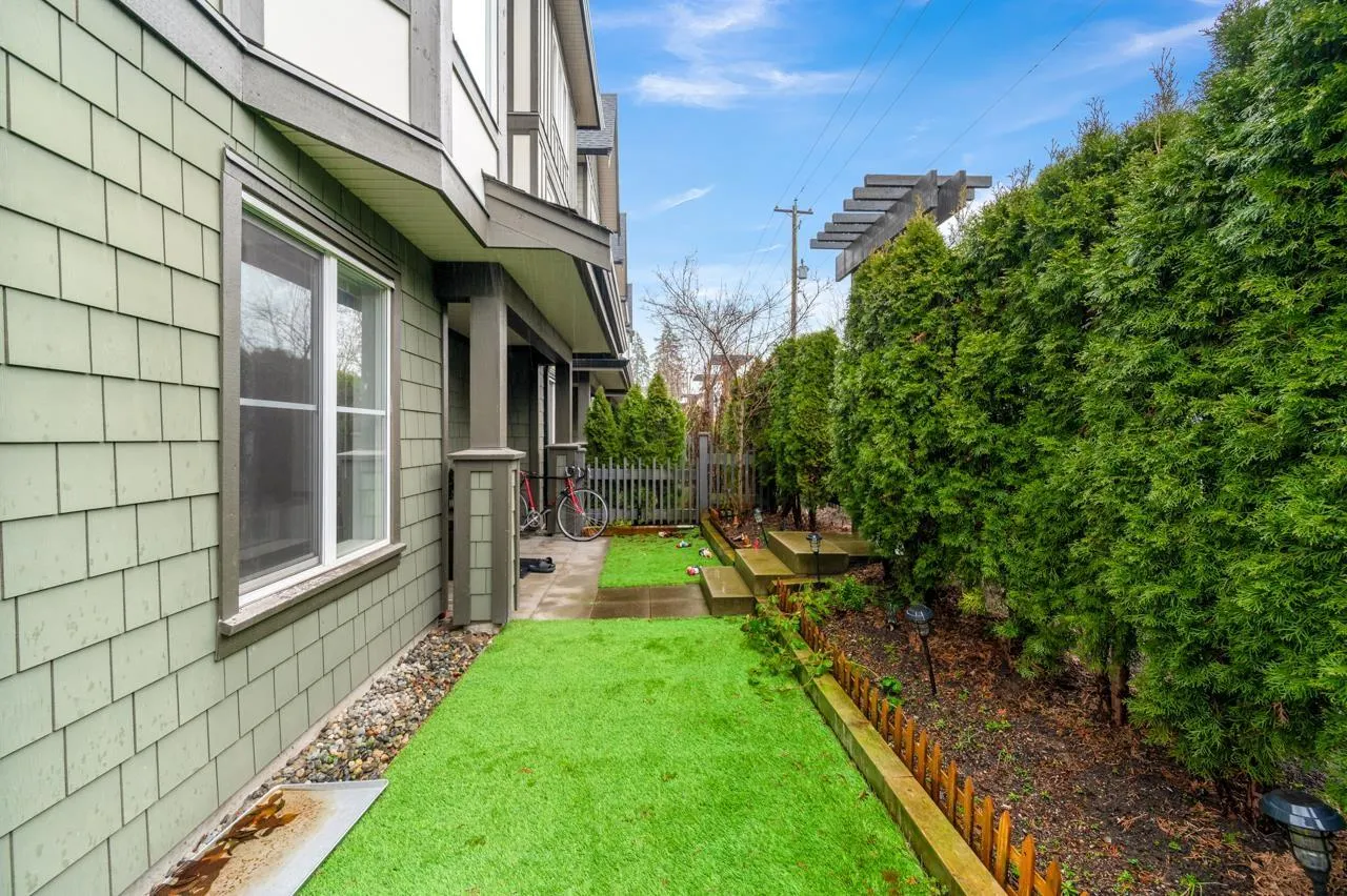 29 8050 204 STREET