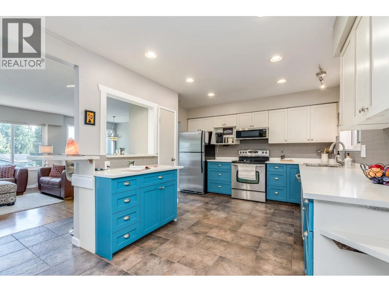 2116 AUDREY DRIVE