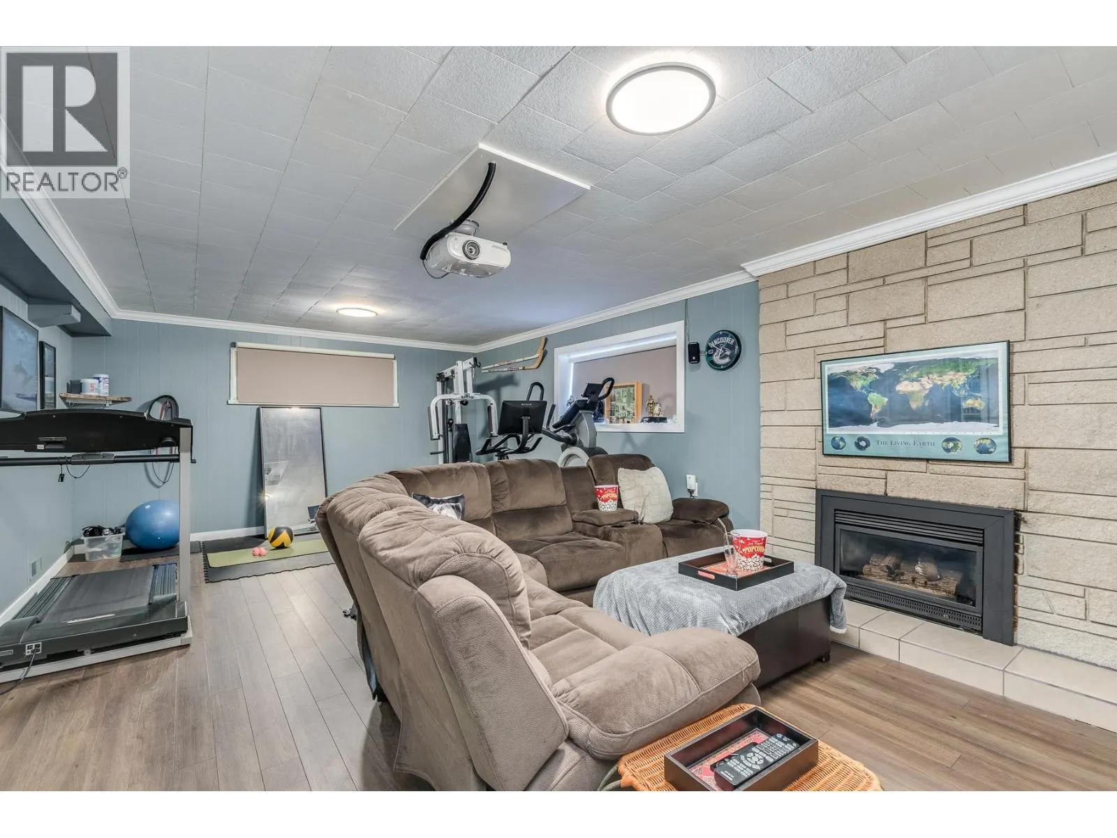 2116 AUDREY DRIVE