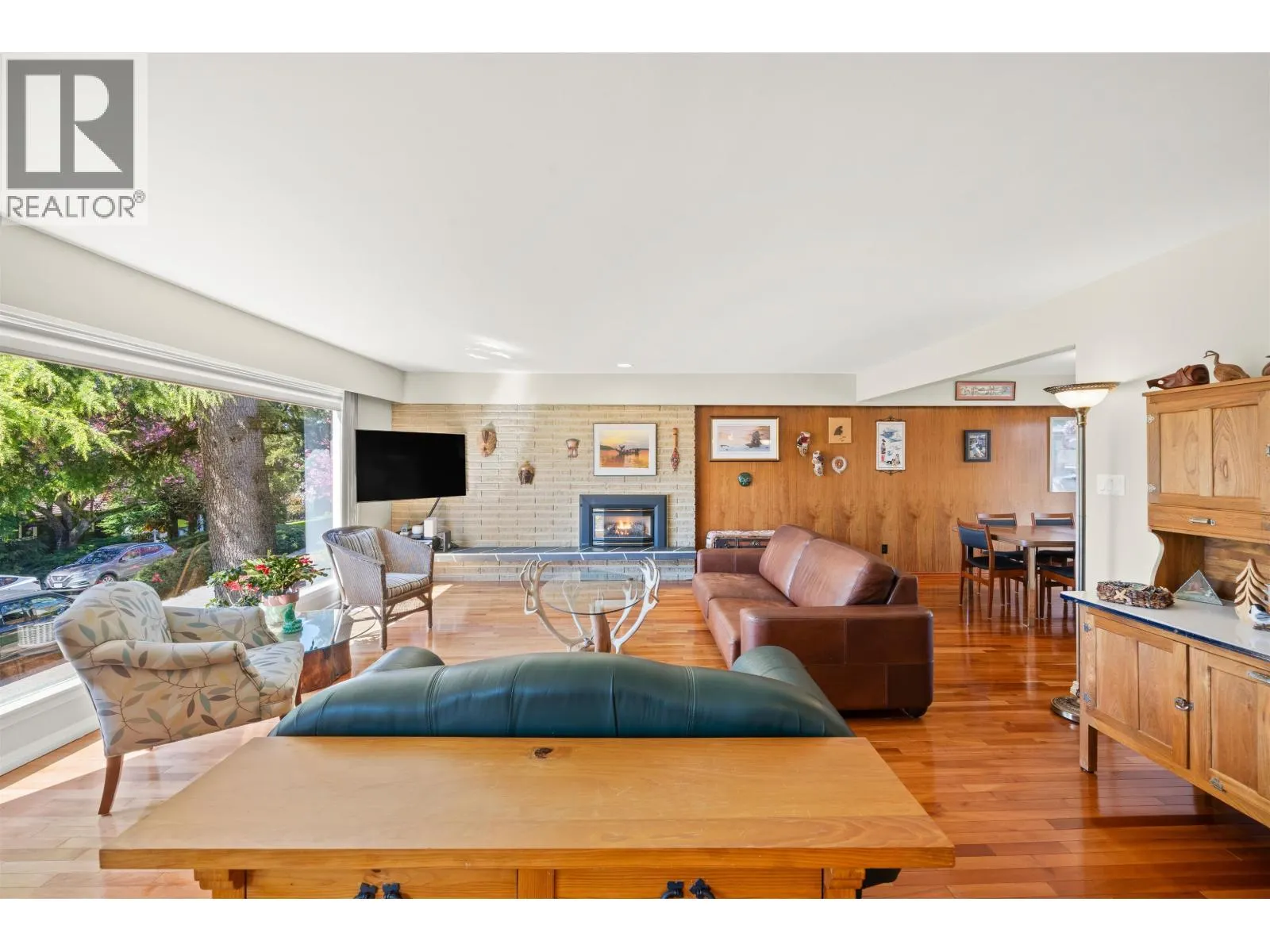 83 MOTT CRESCENT