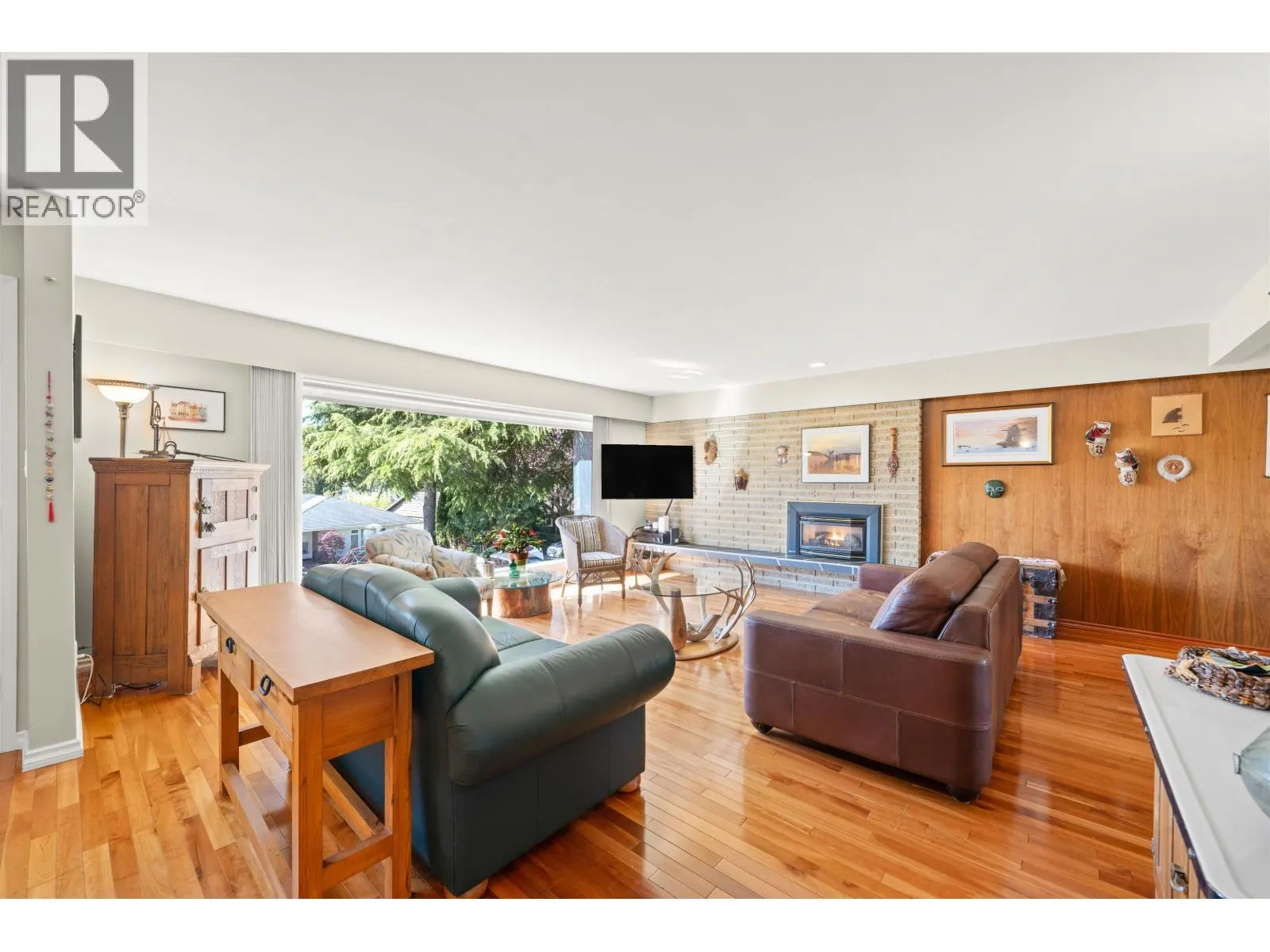 83 MOTT CRESCENT