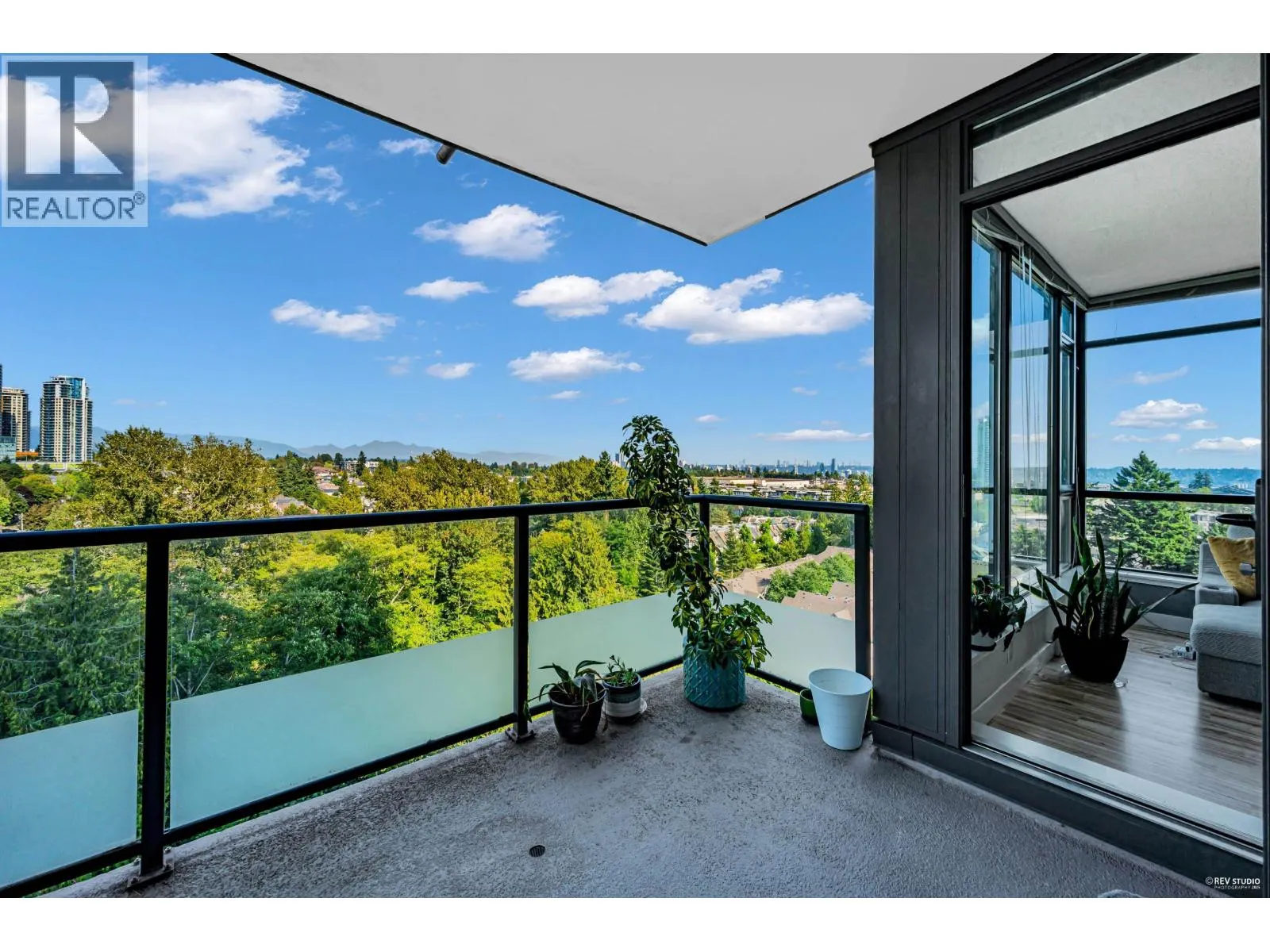 1606 7088 18TH AVENUE