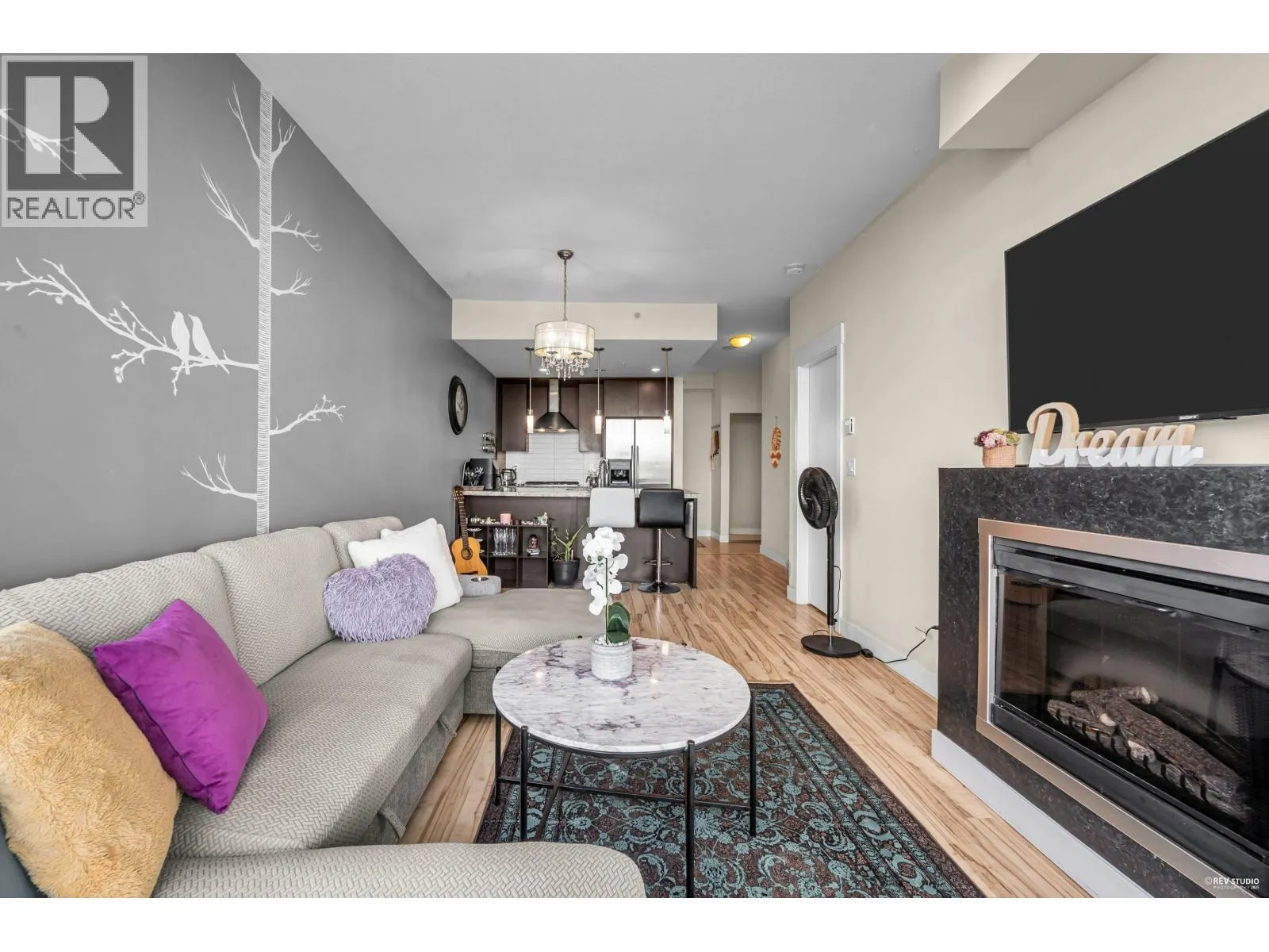 1606 7088 18TH AVENUE