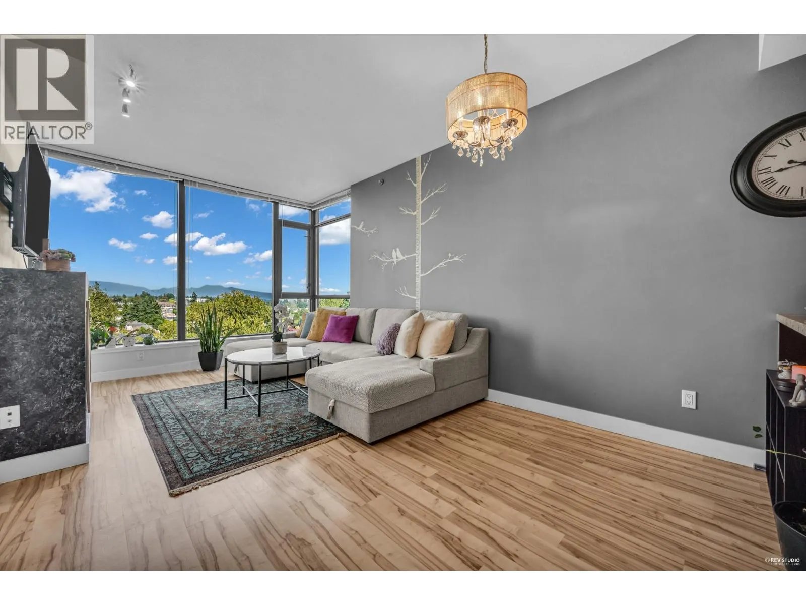 1606 7088 18TH AVENUE
