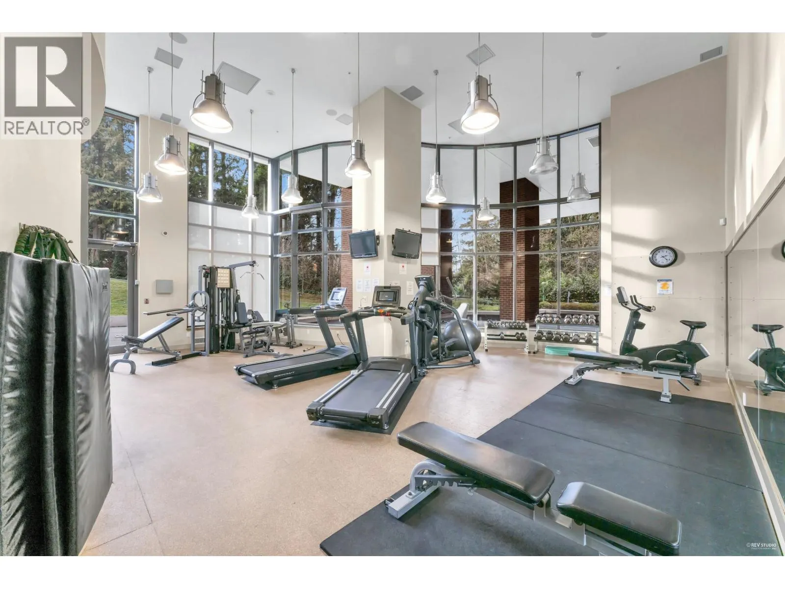 1606 7088 18TH AVENUE