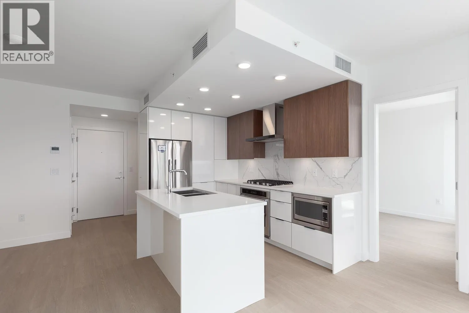 2507 7769 PARK CRESCENT