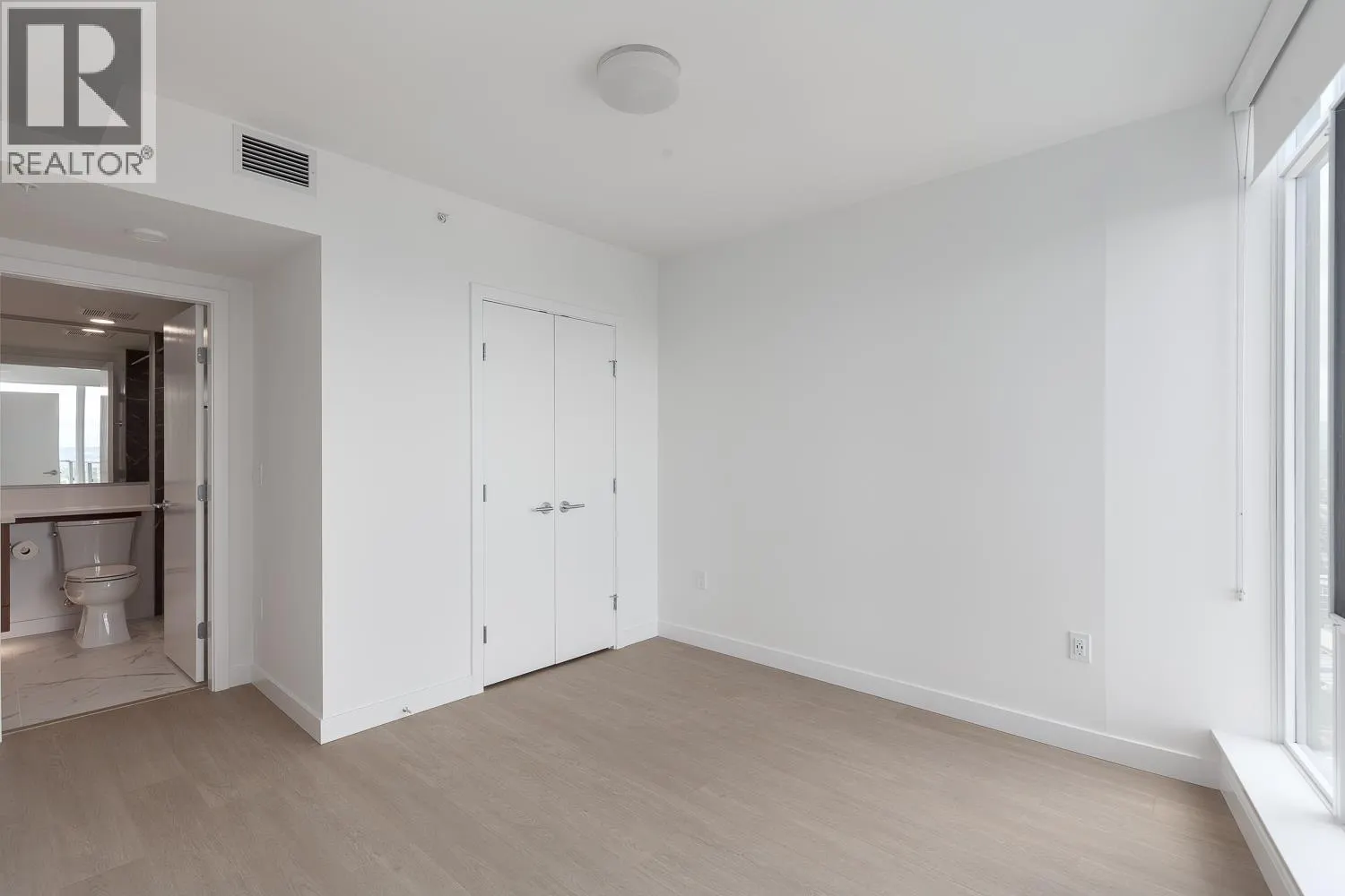 2507 7769 PARK CRESCENT