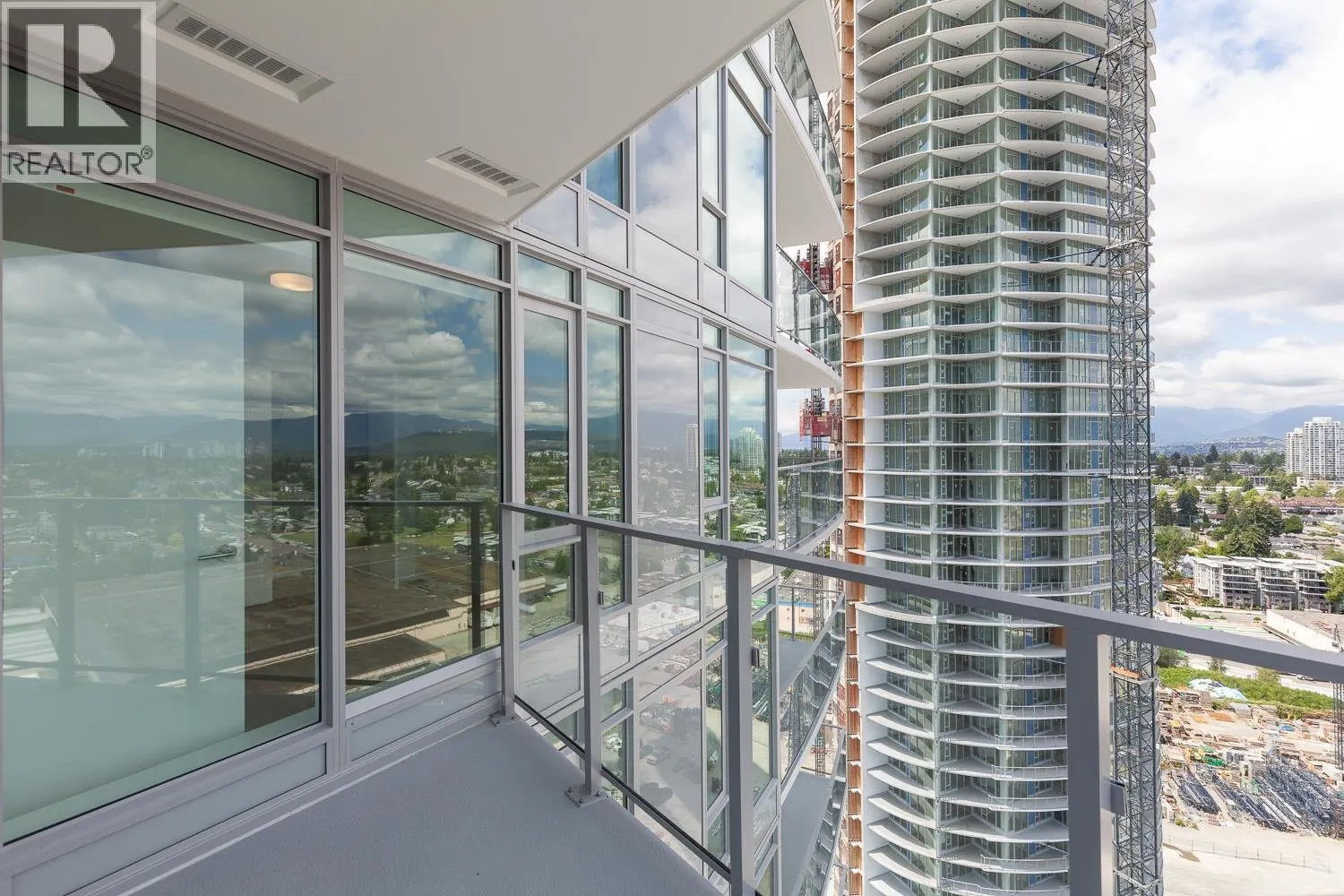 2507 7769 PARK CRESCENT