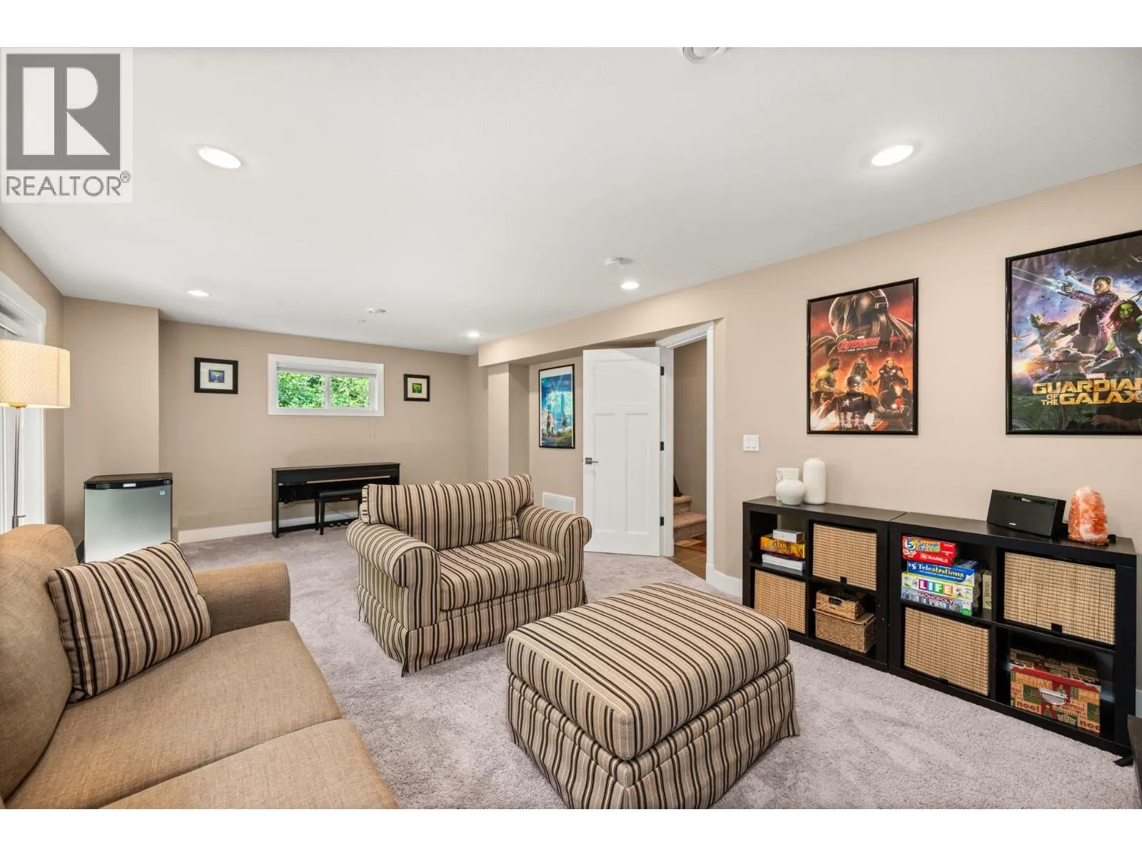 9 23709 111A AVENUE