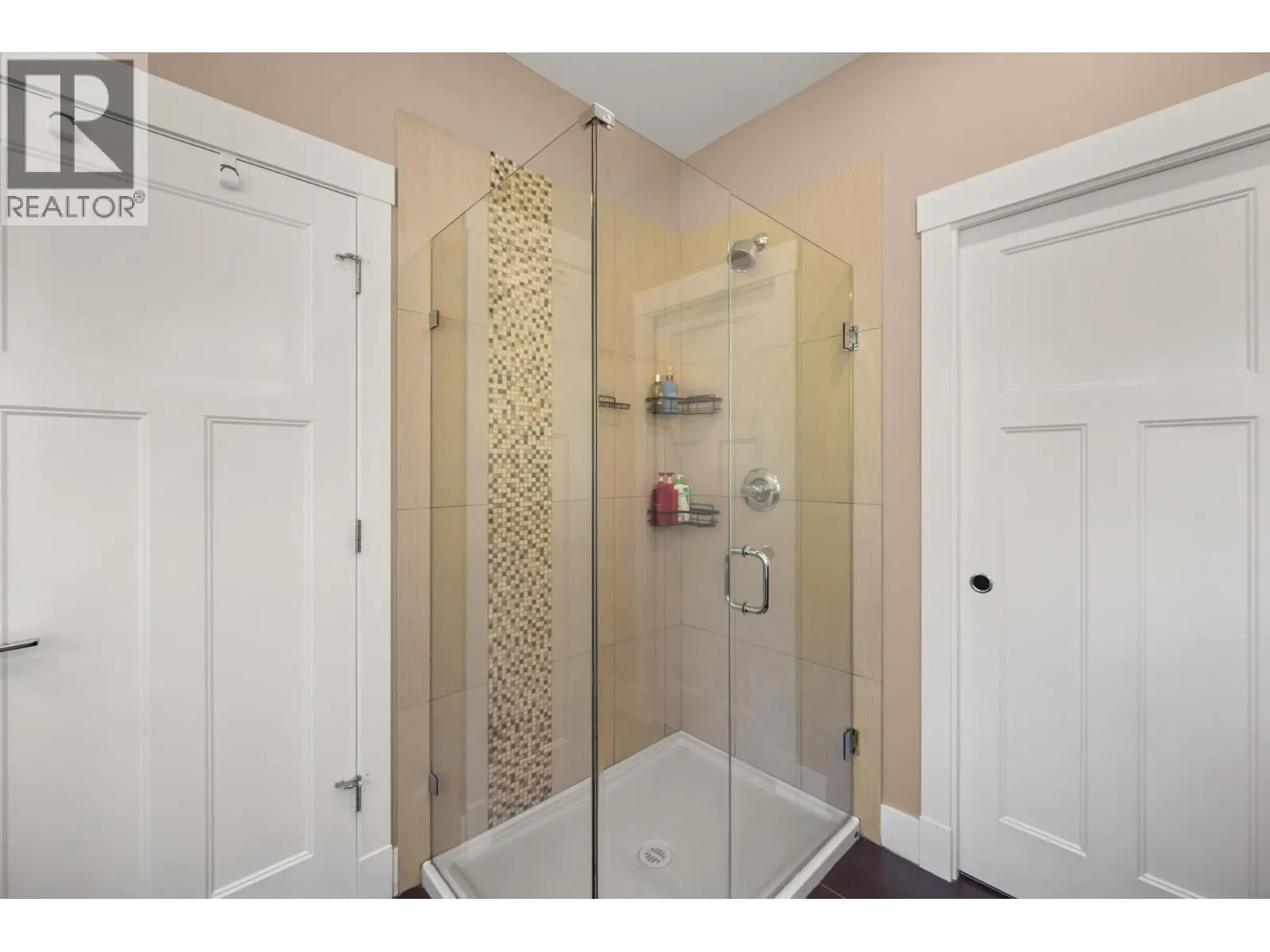 9 23709 111A AVENUE