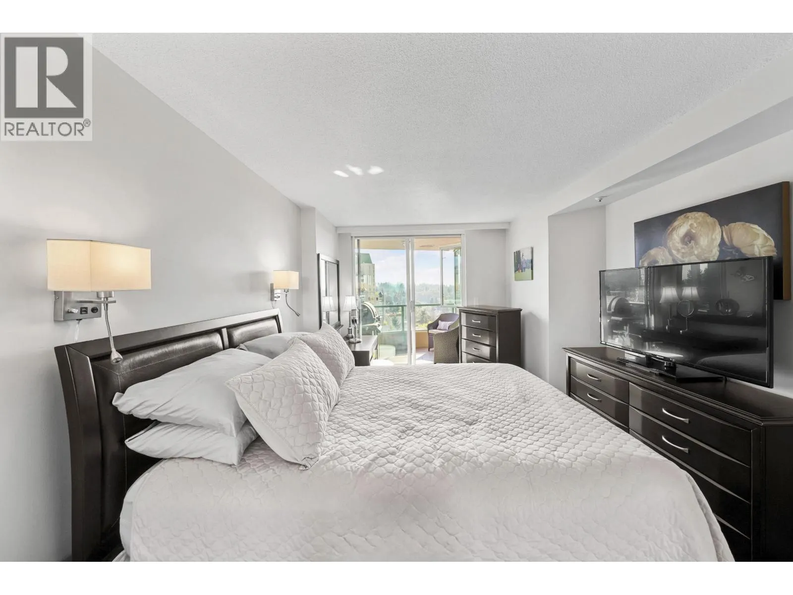 1405 3071 GLEN DRIVE