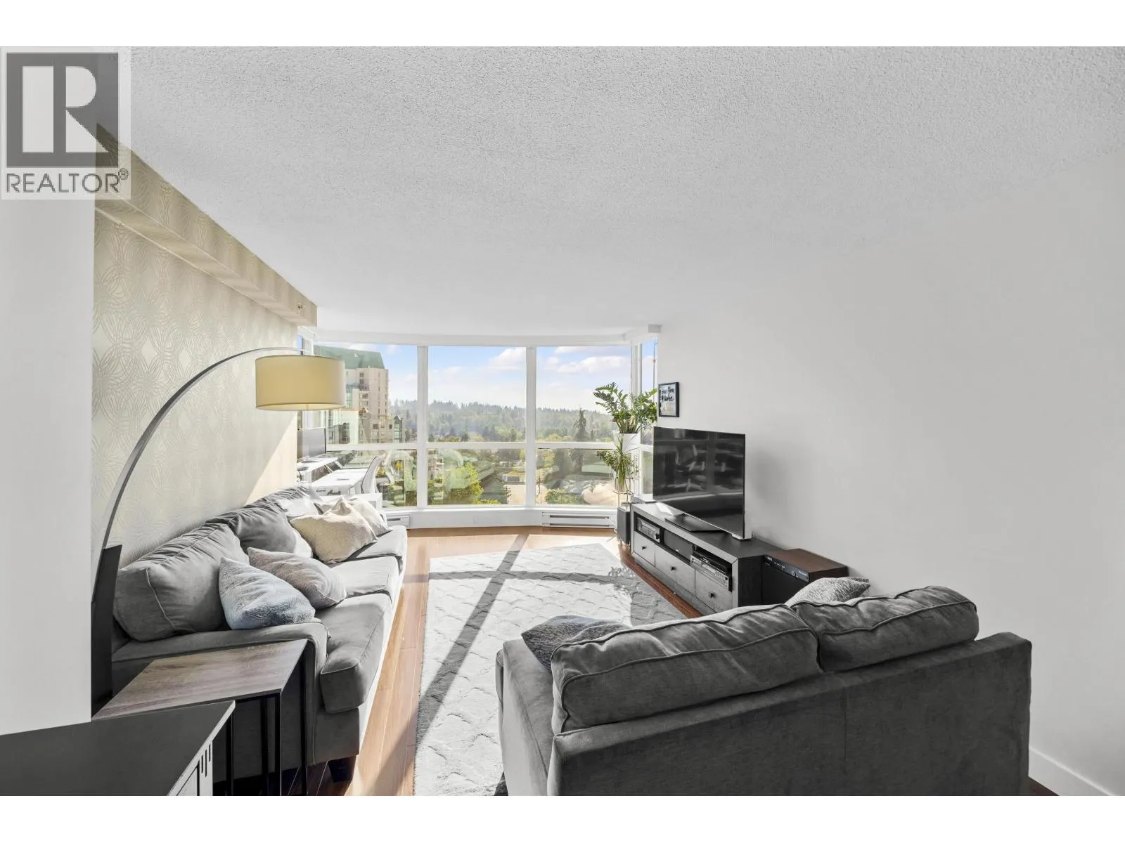 1405 3071 GLEN DRIVE