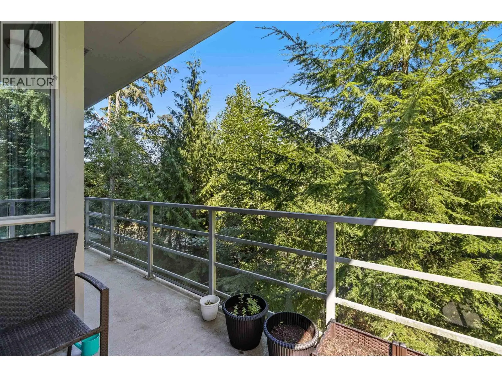 006 9060 UNIVERSITY CRESCENT