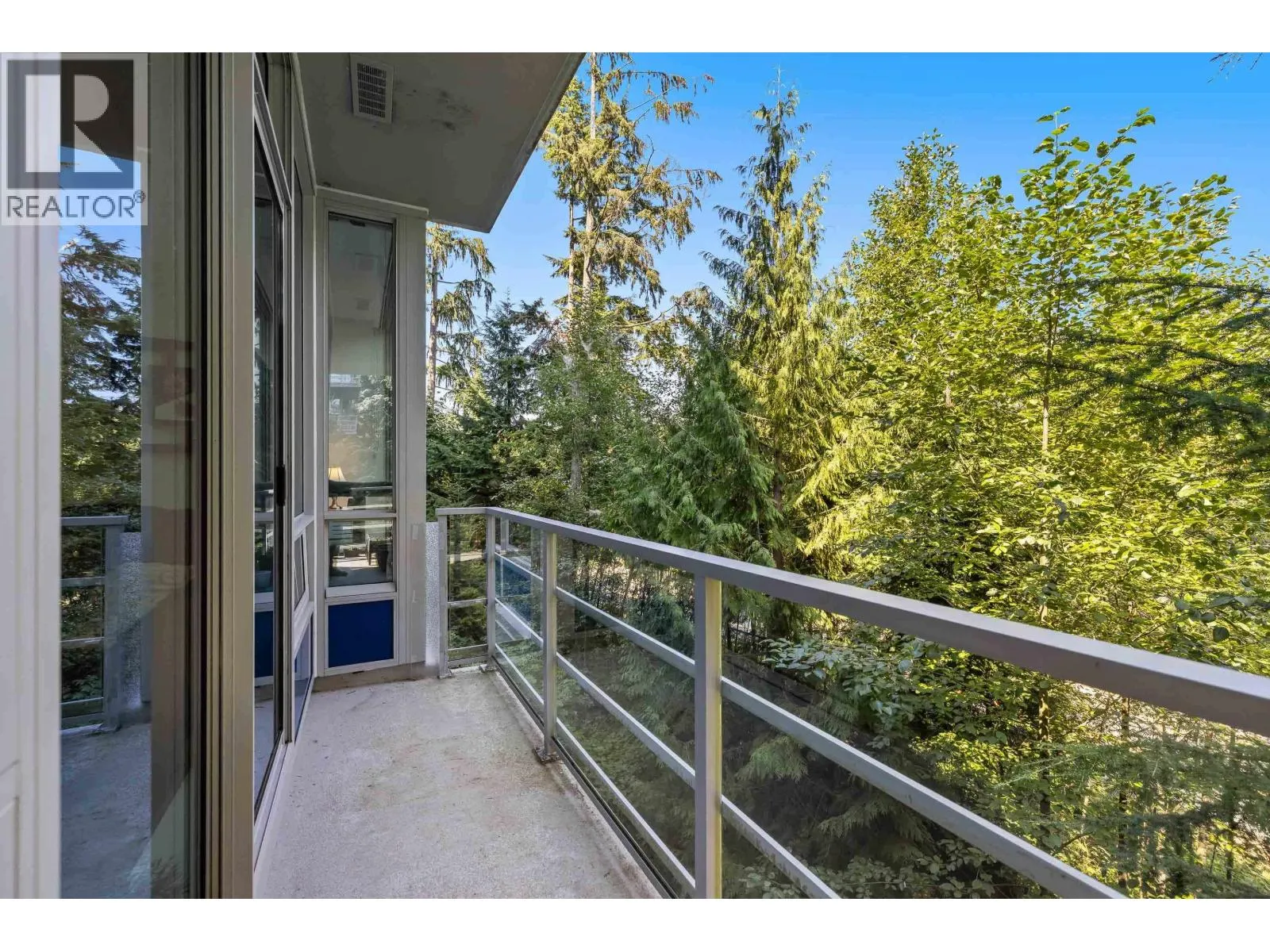 006 9060 UNIVERSITY CRESCENT
