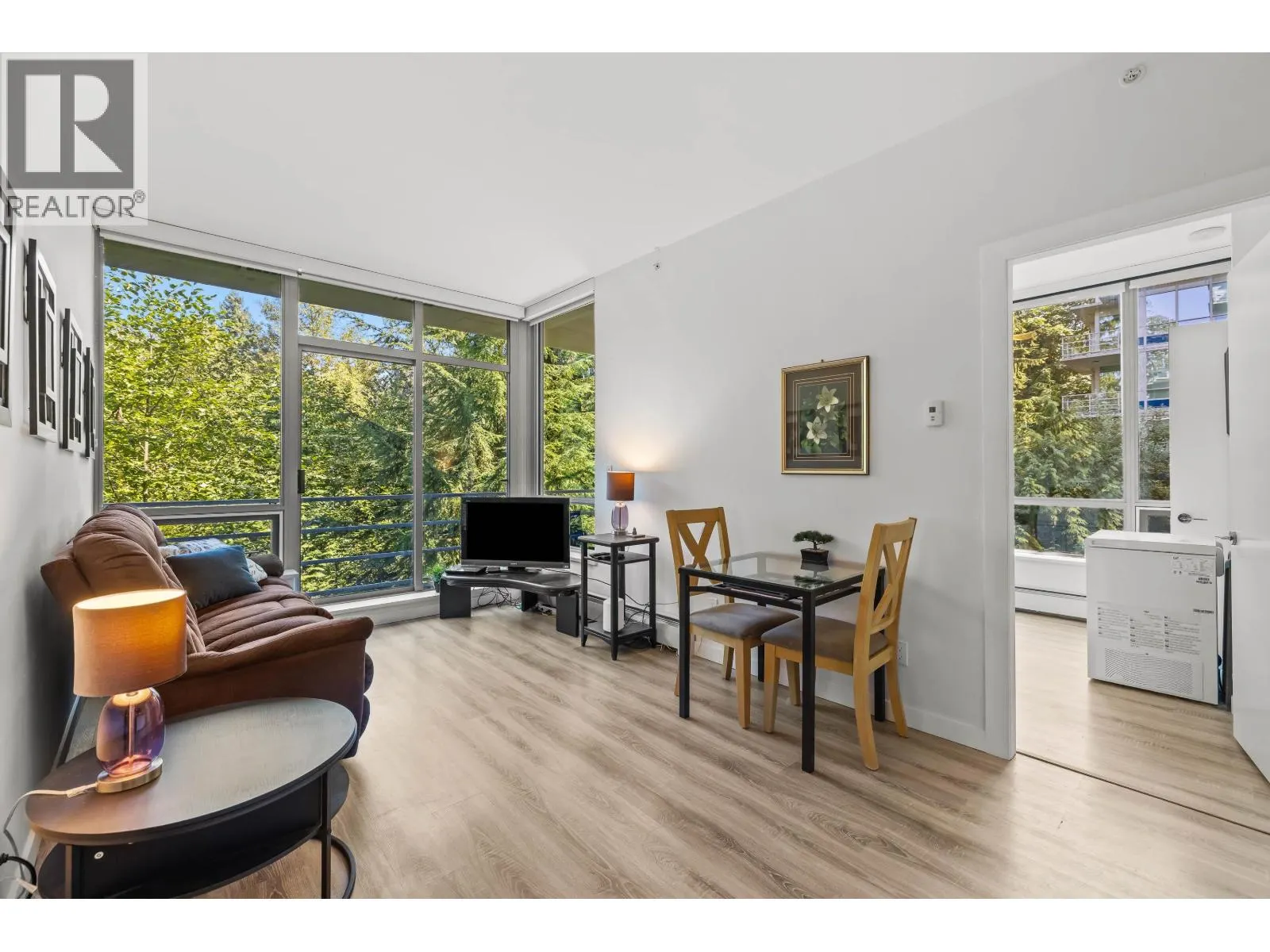 006 9060 UNIVERSITY CRESCENT