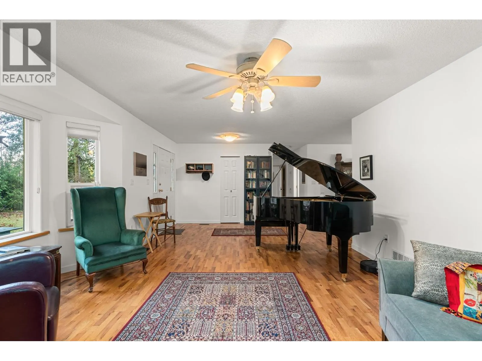 1559 PARK AVENUE