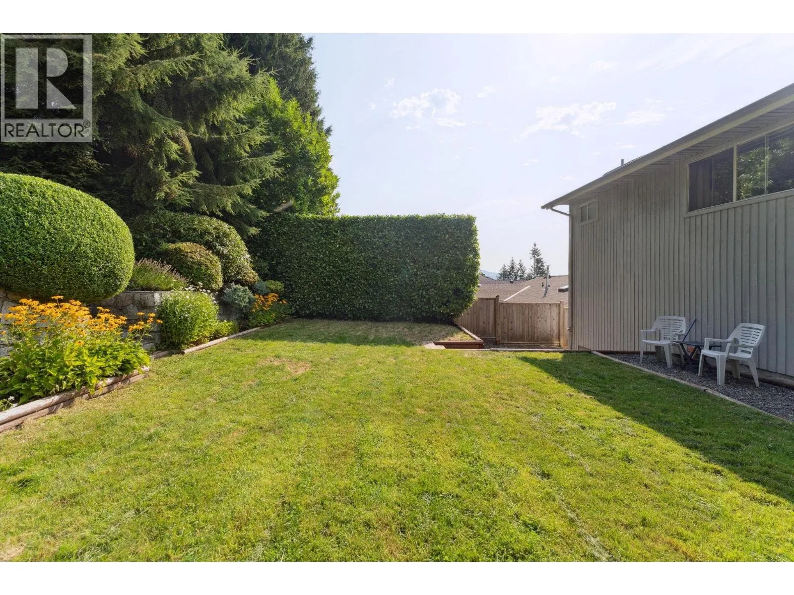 1084 CHAMBERLAIN DRIVE
