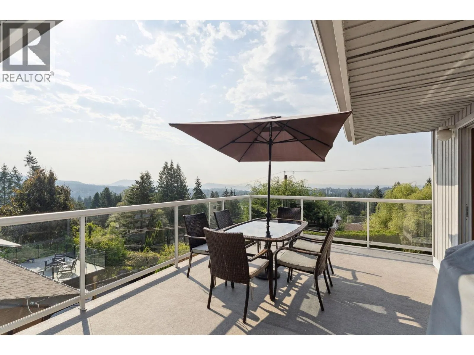 1084 CHAMBERLAIN DRIVE