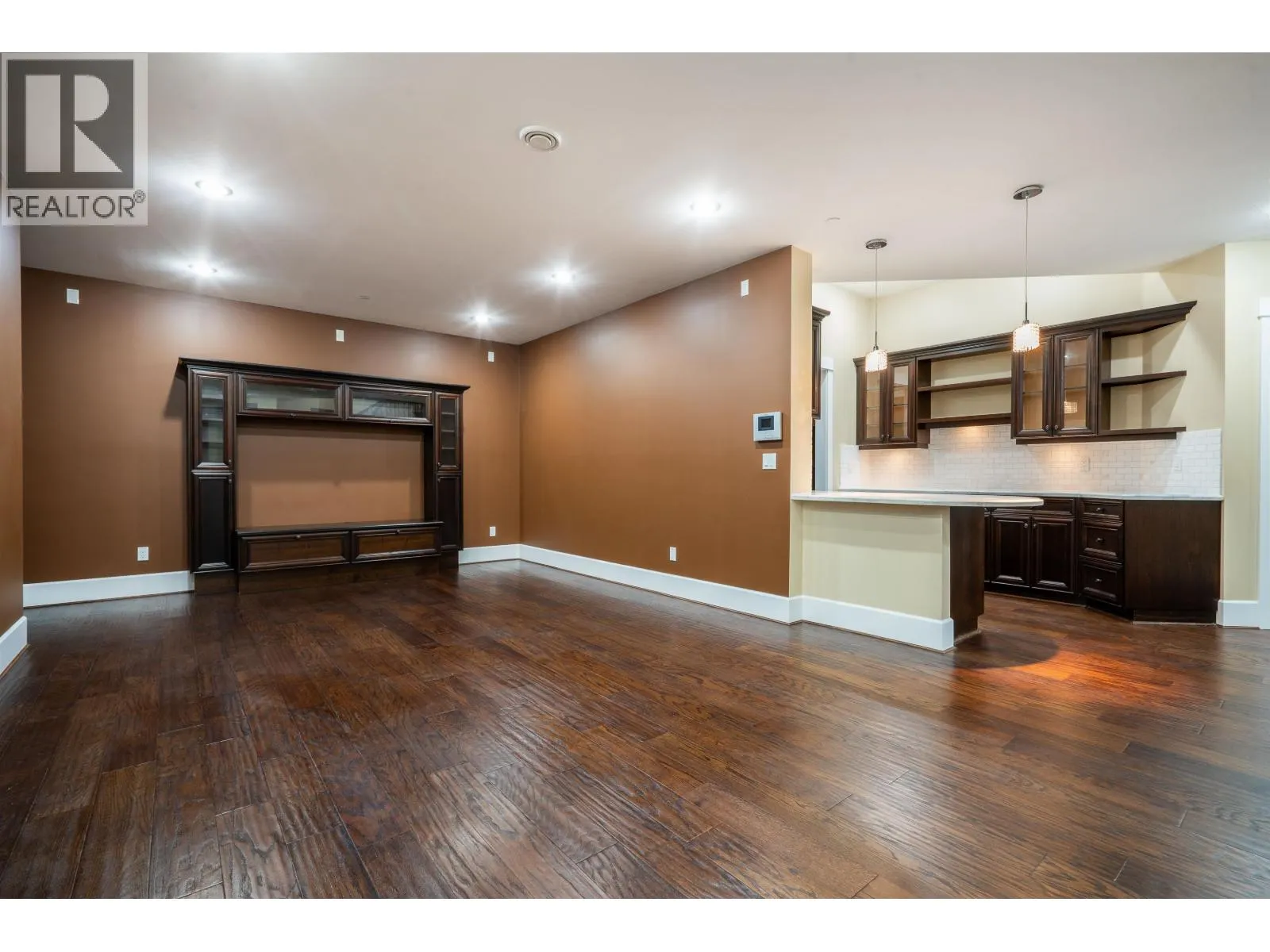 2336 KADLEC COURT