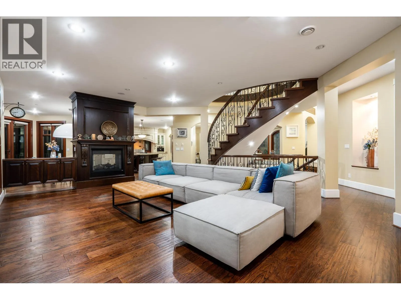 2336 KADLEC COURT