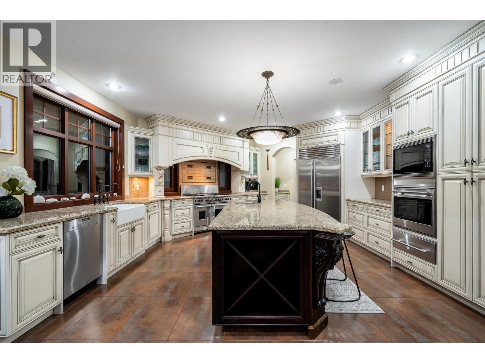 2336 KADLEC COURT