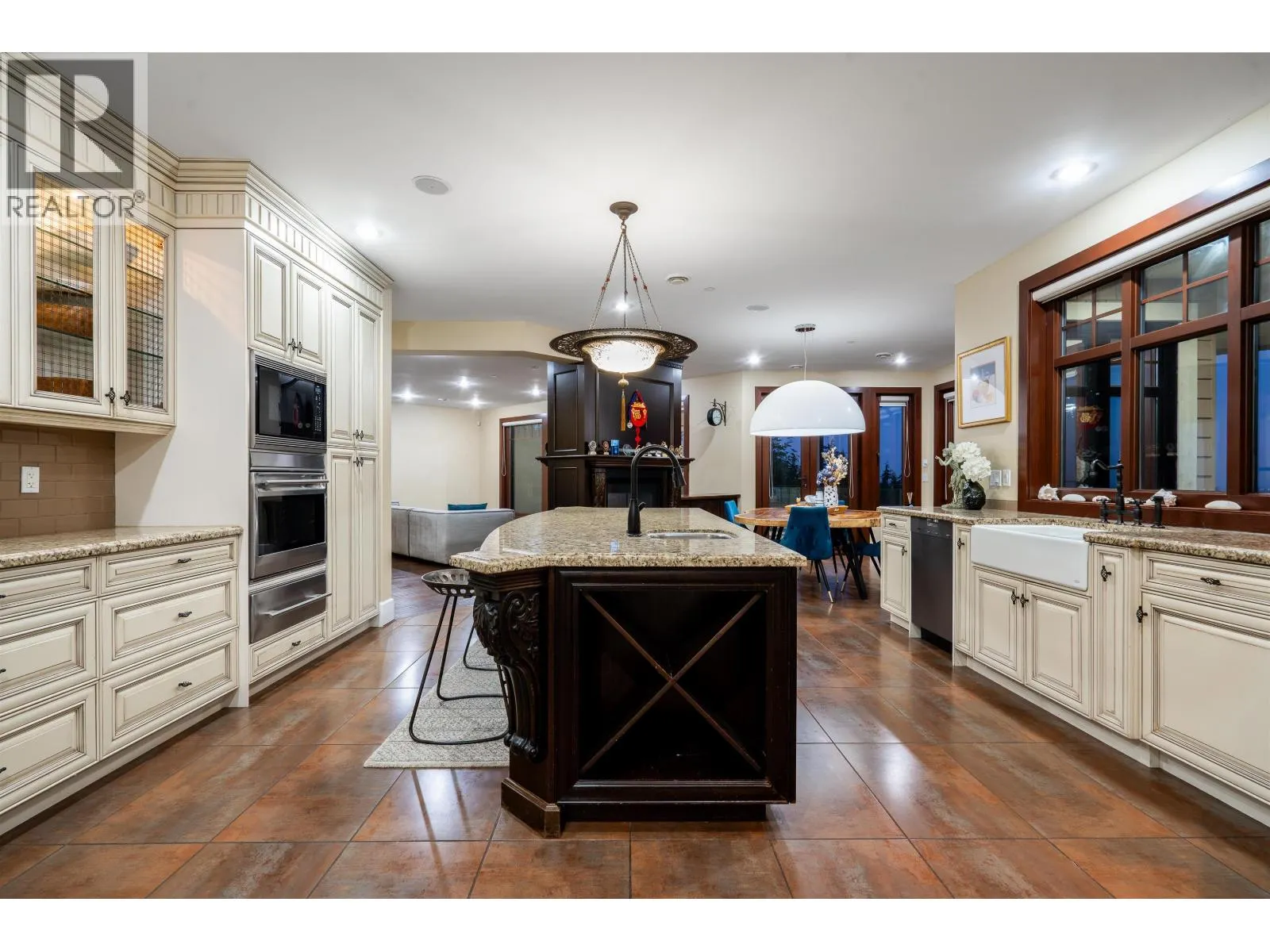 2336 KADLEC COURT