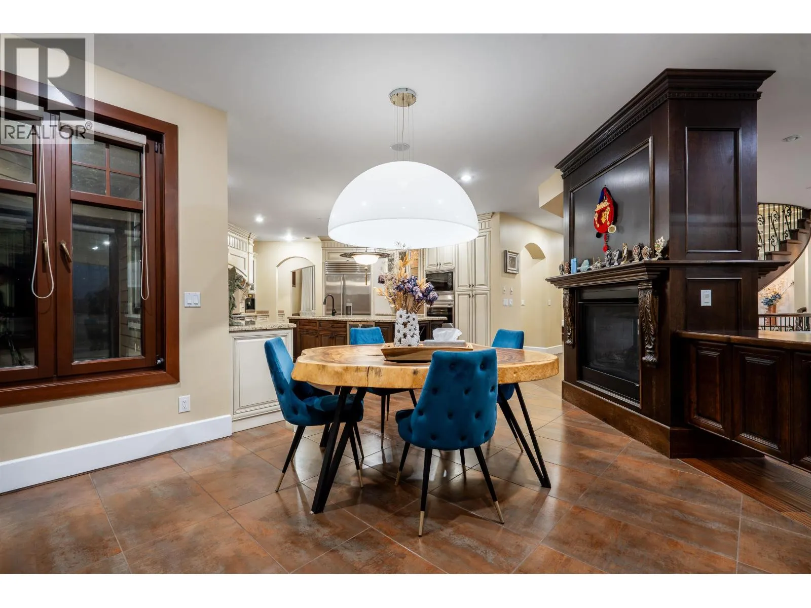 2336 KADLEC COURT