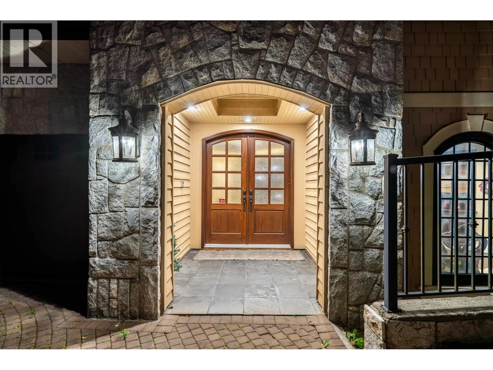 2336 KADLEC COURT