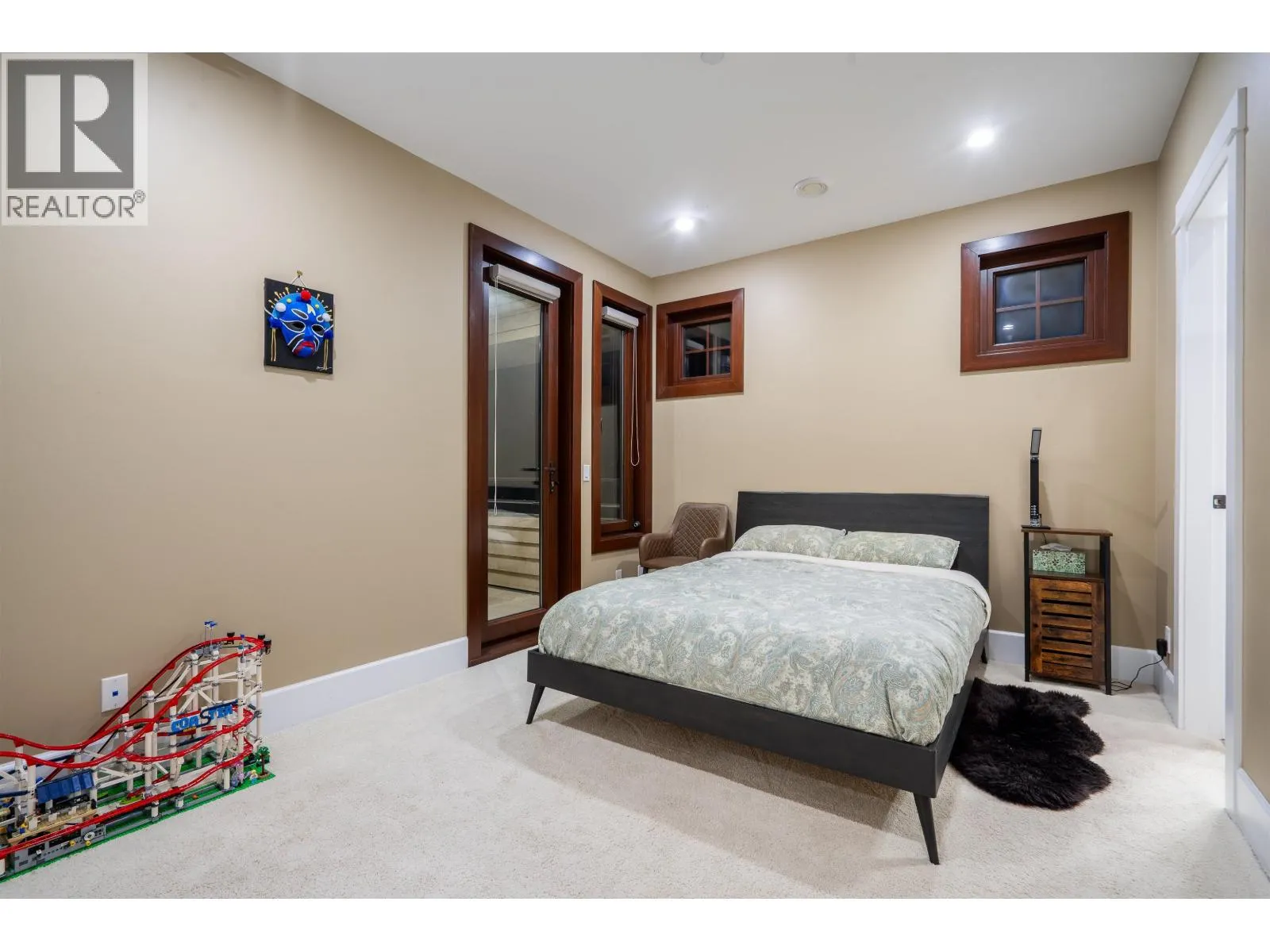 2336 KADLEC COURT