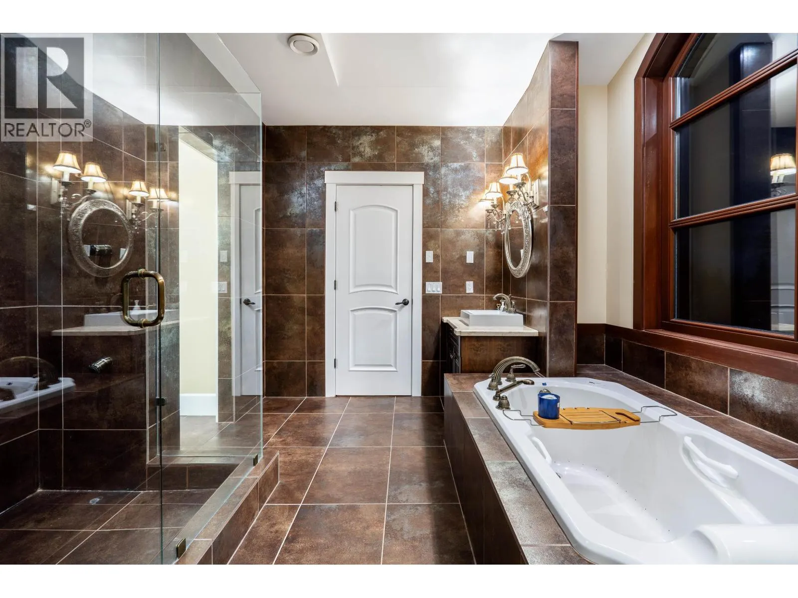 2336 KADLEC COURT