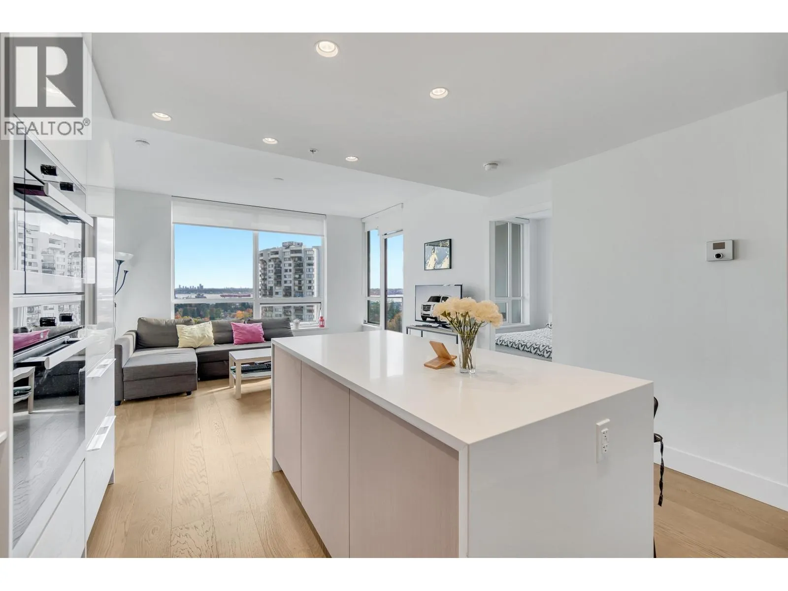 1702 1632 LIONS GATE LANE