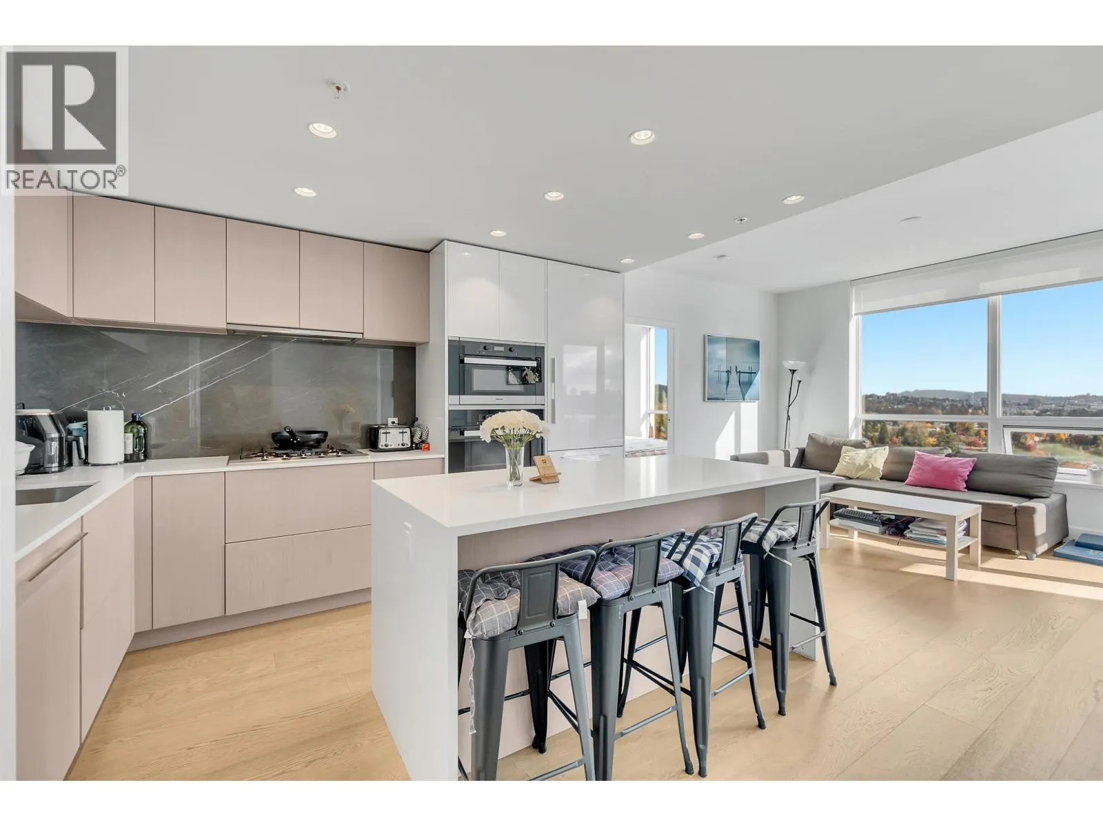 1702 1632 LIONS GATE LANE