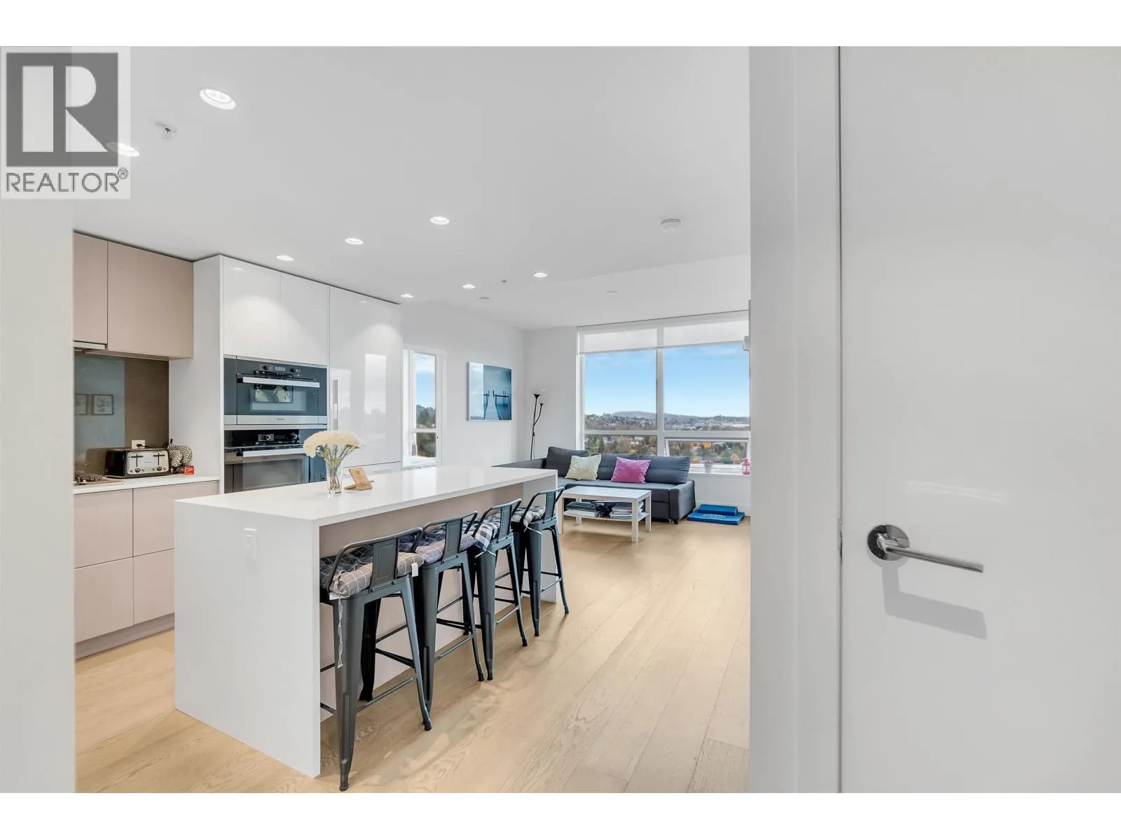 1702 1632 LIONS GATE LANE