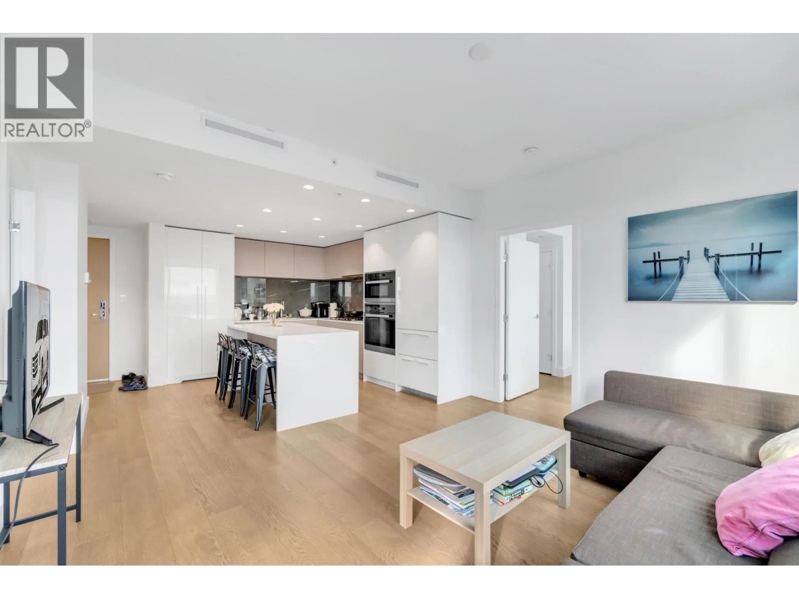 1702 1632 LIONS GATE LANE