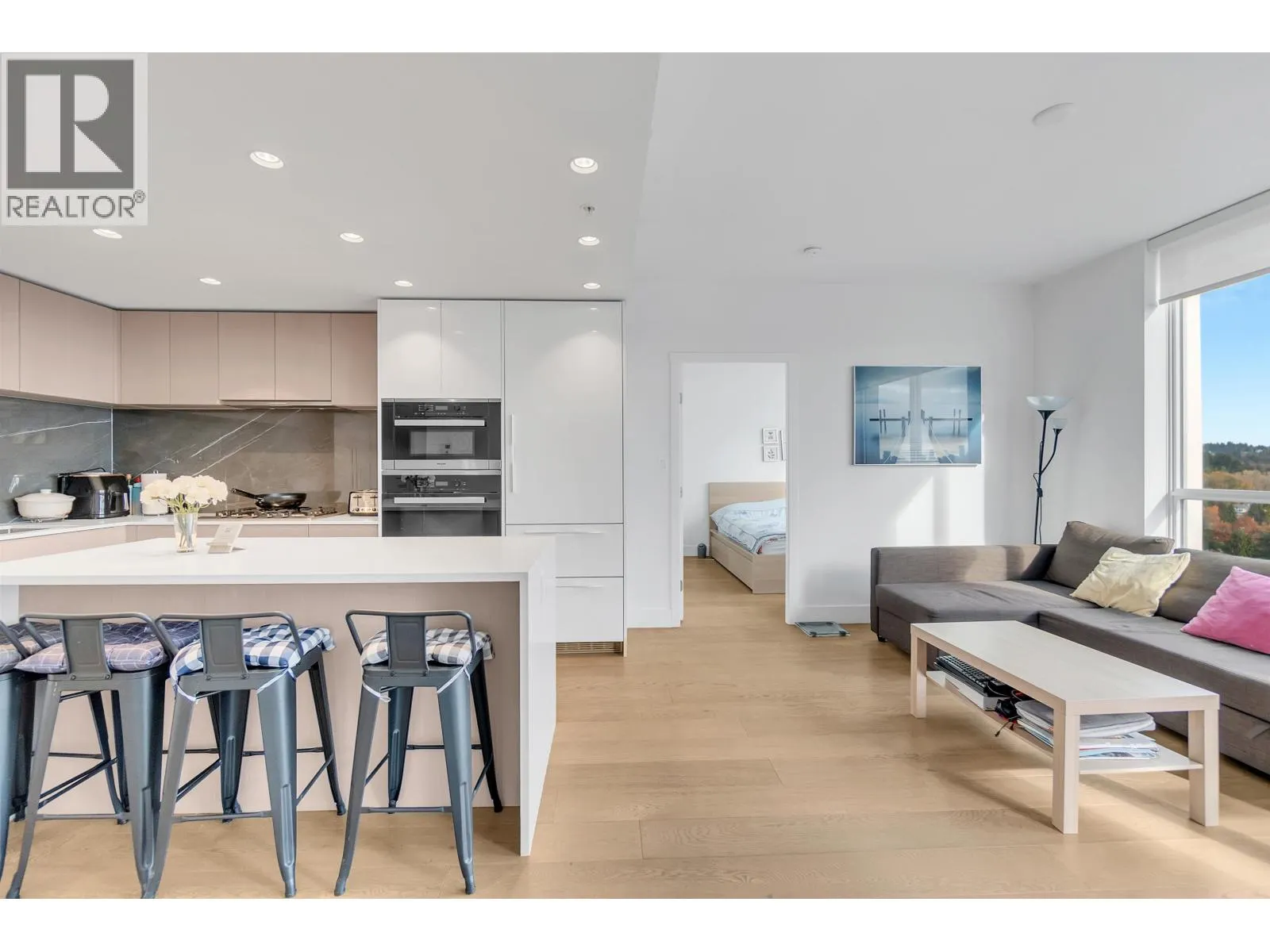 1702 1632 LIONS GATE LANE