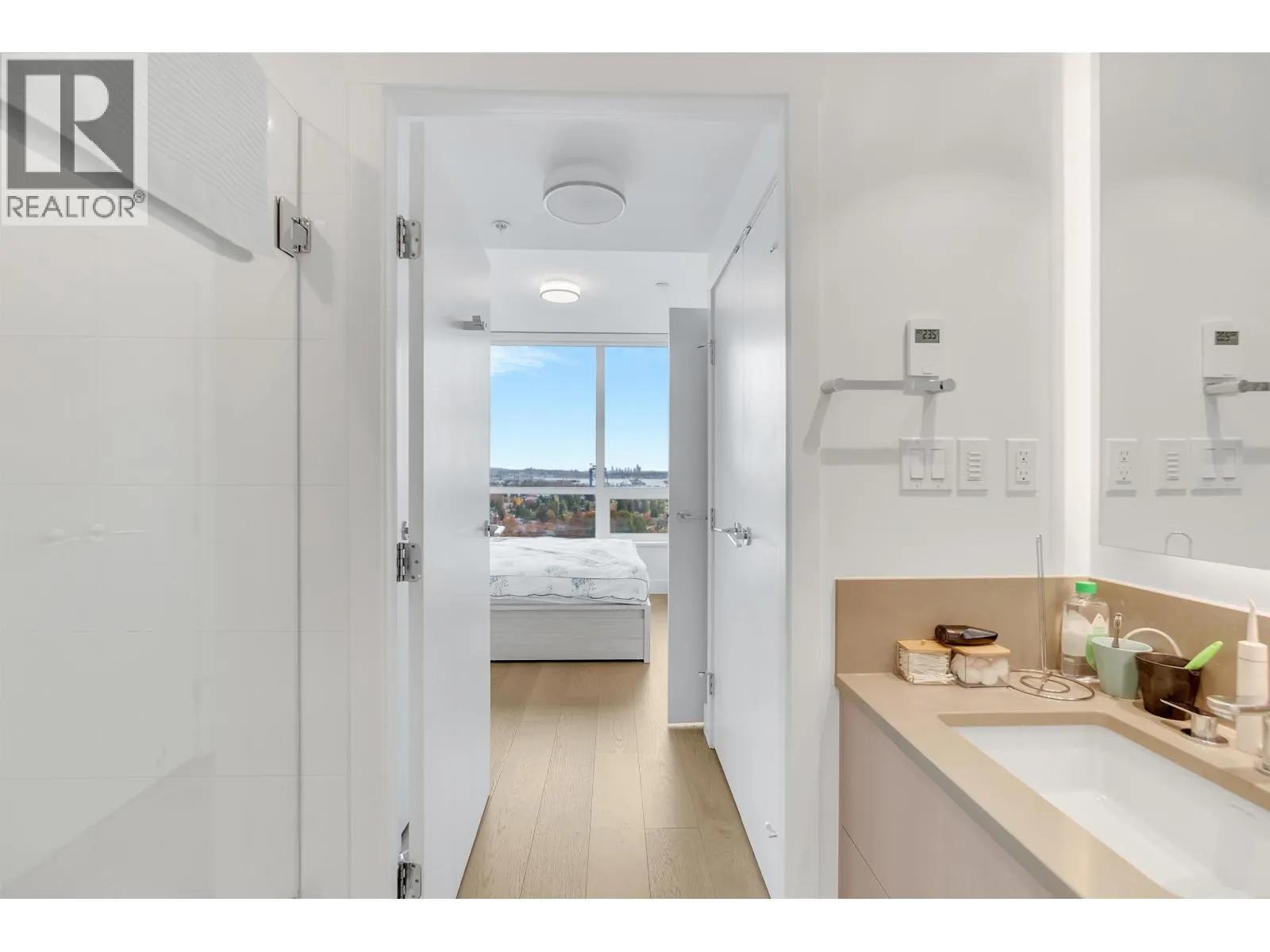 1702 1632 LIONS GATE LANE