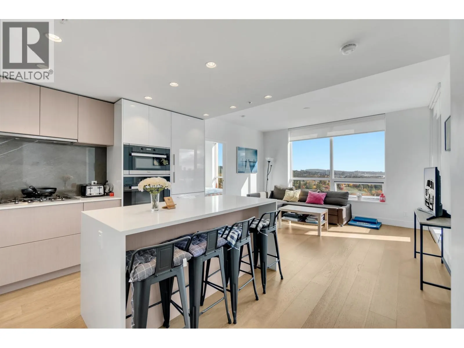 1702 1632 LIONS GATE LANE