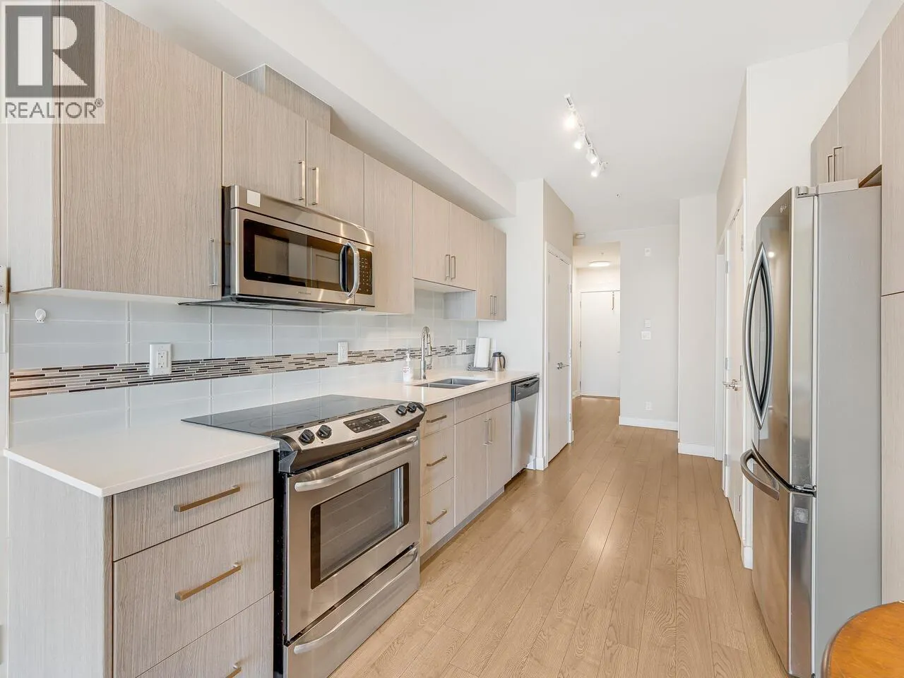 516 388 KOOTENAY STREET