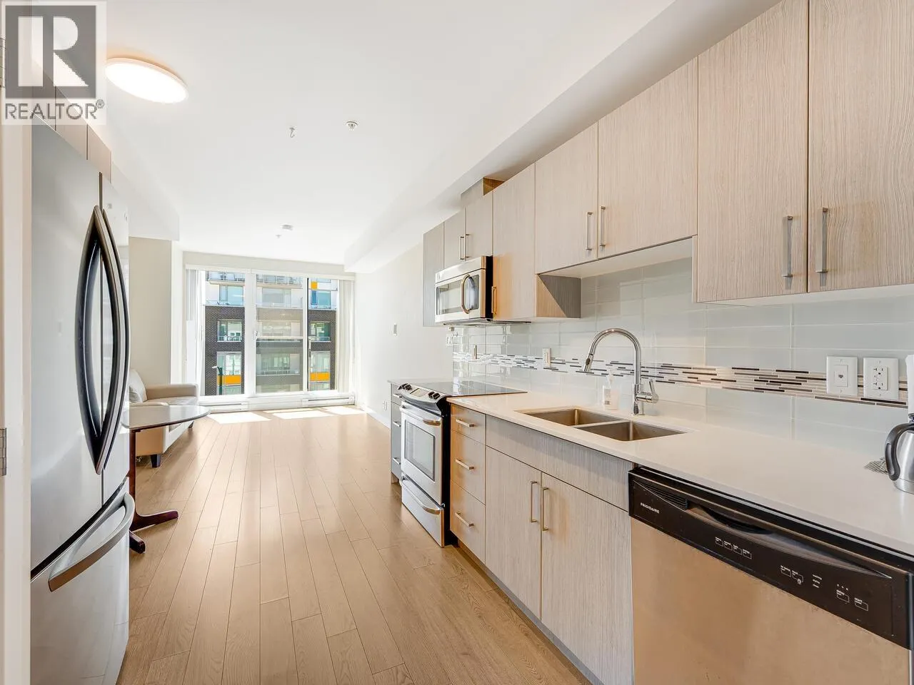 516 388 KOOTENAY STREET