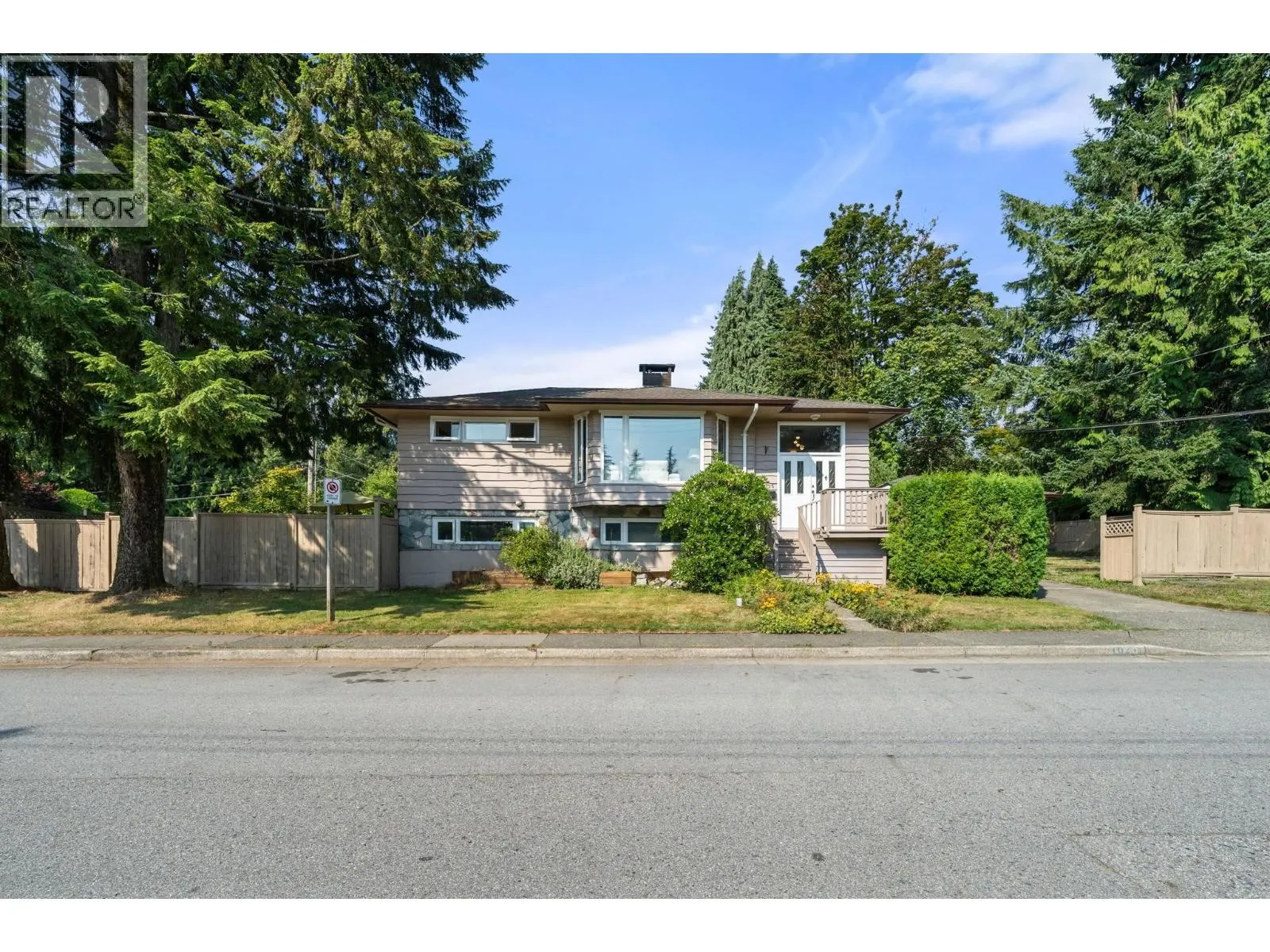 1025 BEAUFORT ROAD